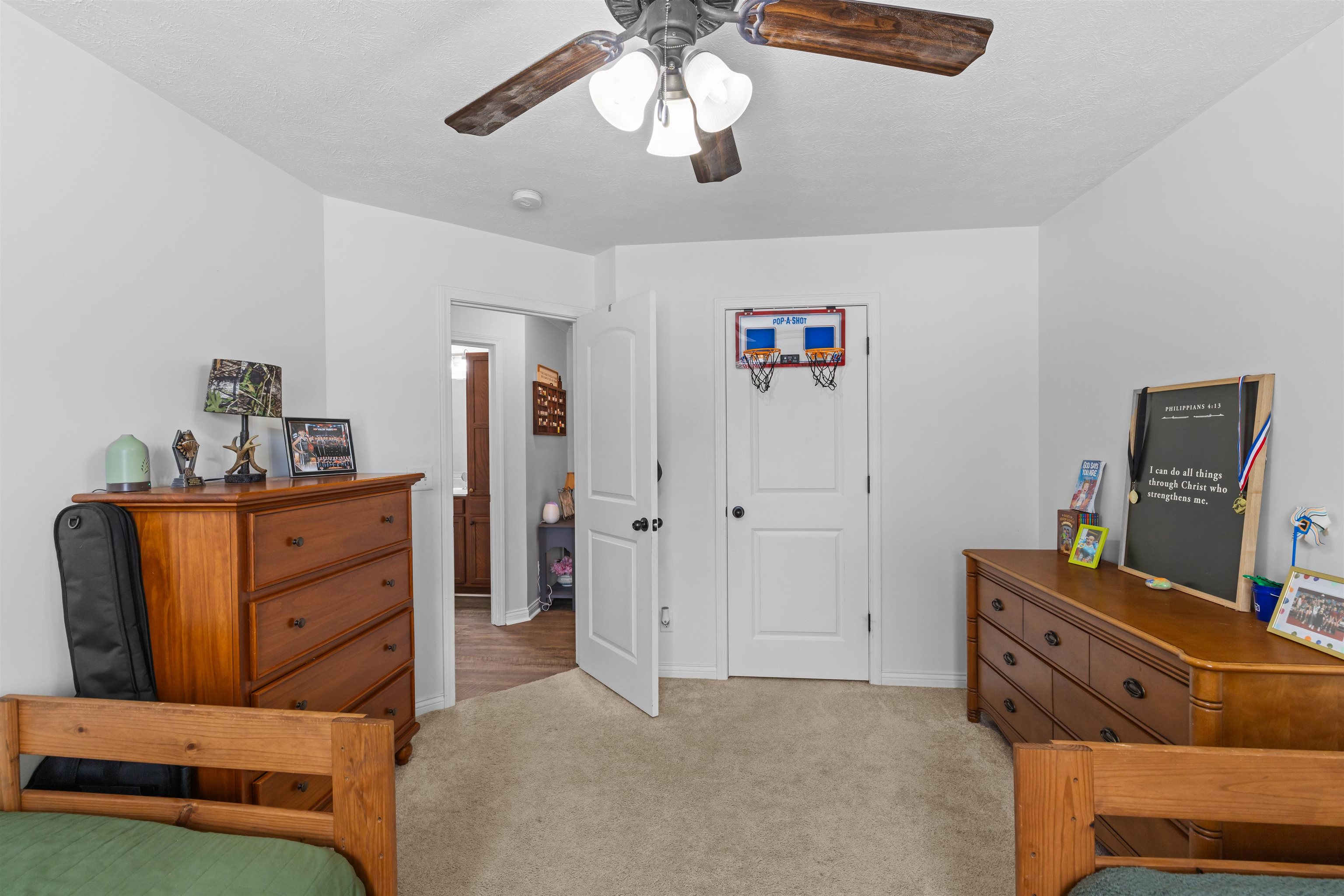 2954 Avenue of the Parks, Owensboro, Kentucky 42303, 3 Bedrooms Bedrooms, ,2 BathroomsBathrooms,Single Family Residence,For Sale,Avenue of the Parks,92235