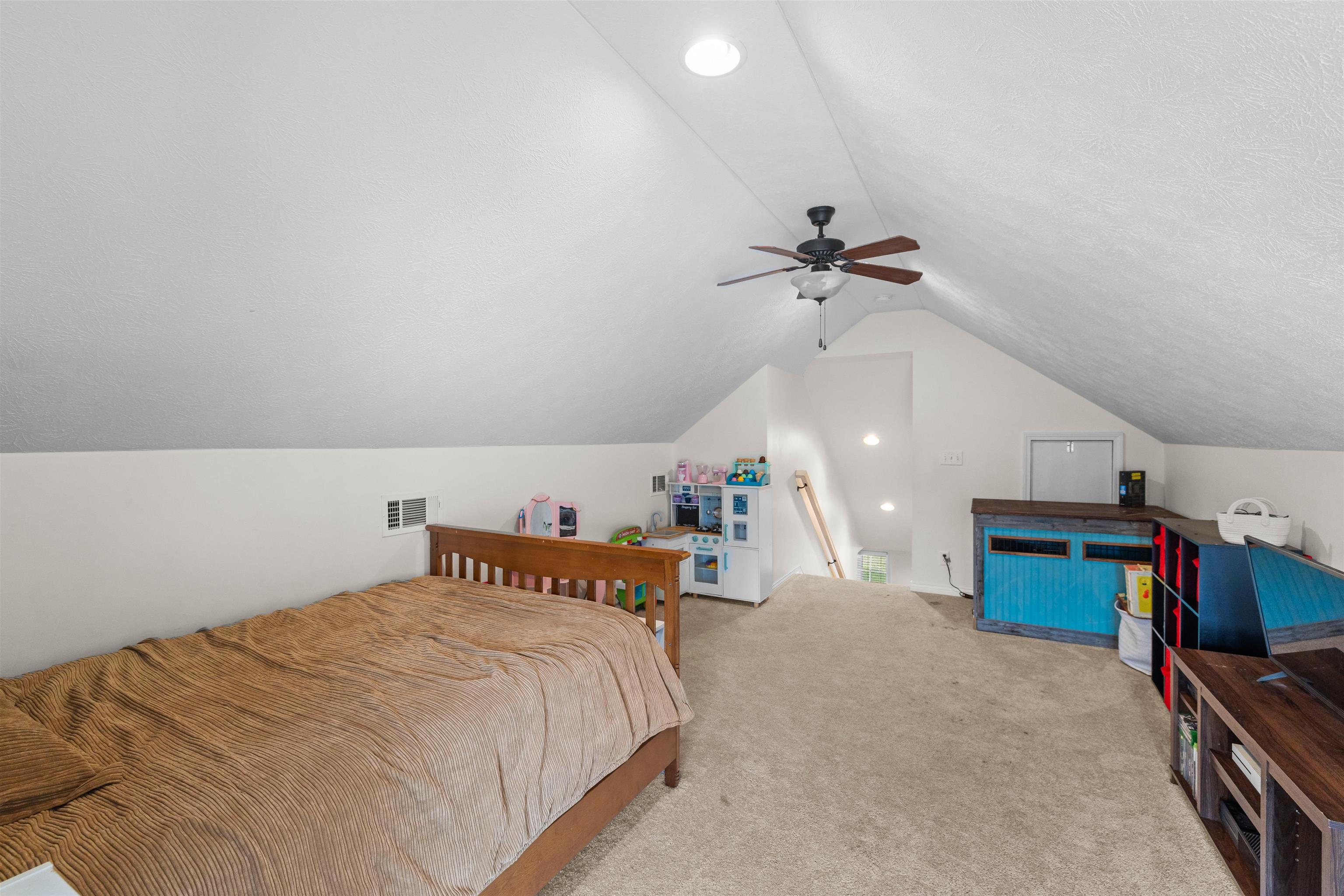 2954 Avenue of the Parks, Owensboro, Kentucky 42303, 3 Bedrooms Bedrooms, ,2 BathroomsBathrooms,Single Family Residence,For Sale,Avenue of the Parks,92235