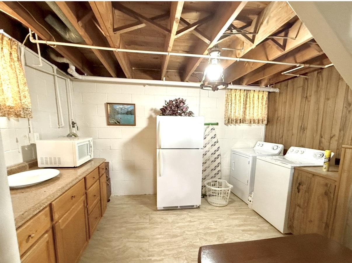 1937 Gunston Place, Owensboro, Kentucky 42303-1778, 3 Bedrooms Bedrooms, ,2 BathroomsBathrooms,Single Family Residence,For Sale,Gunston Place,92236