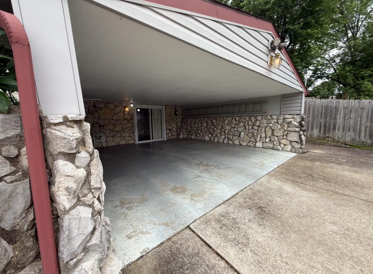 1937 Gunston Place, Owensboro, Kentucky 42303-1778, 3 Bedrooms Bedrooms, ,2 BathroomsBathrooms,Single Family Residence,For Sale,Gunston Place,92236