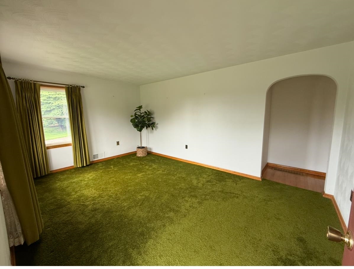 1937 Gunston Place, Owensboro, Kentucky 42303-1778, 3 Bedrooms Bedrooms, ,2 BathroomsBathrooms,Single Family Residence,For Sale,Gunston Place,92236