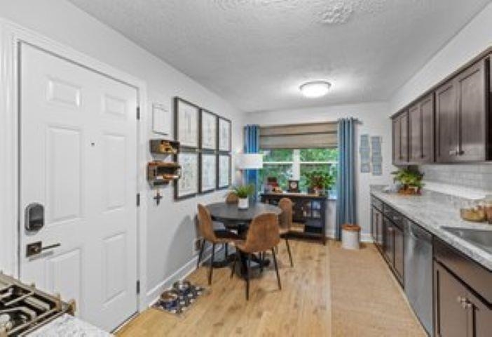1335 D Claranette Ct, Owensboro, Kentucky 42301, 2 Bedrooms Bedrooms, ,1 BathroomBathrooms,Condominium,For Sale,Claranette Ct,92239