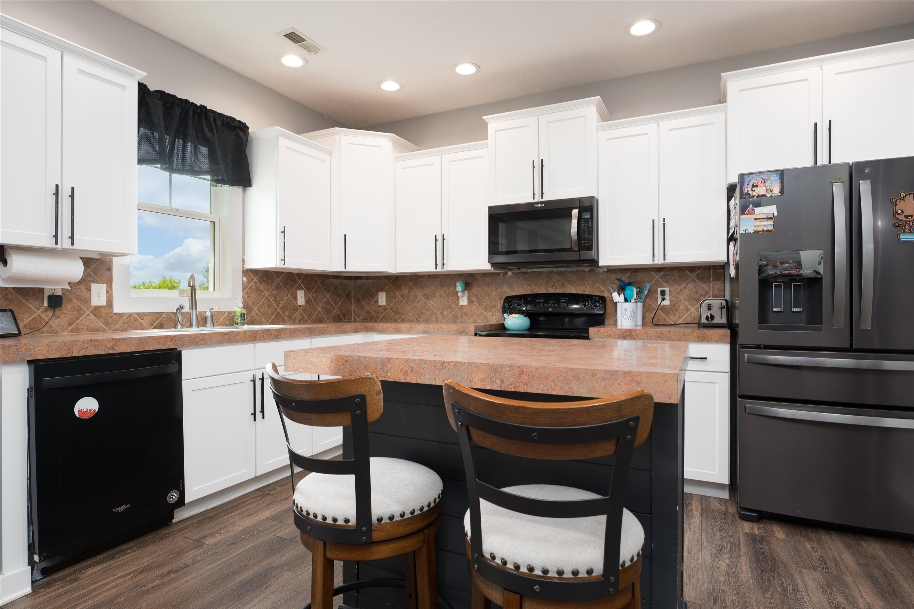 6206 Autumn Valley Trace, Owensboro, Kentucky 42376, 4 Bedrooms Bedrooms, ,2 BathroomsBathrooms,Single Family Residence,For Sale,Autumn Valley Trace,92240