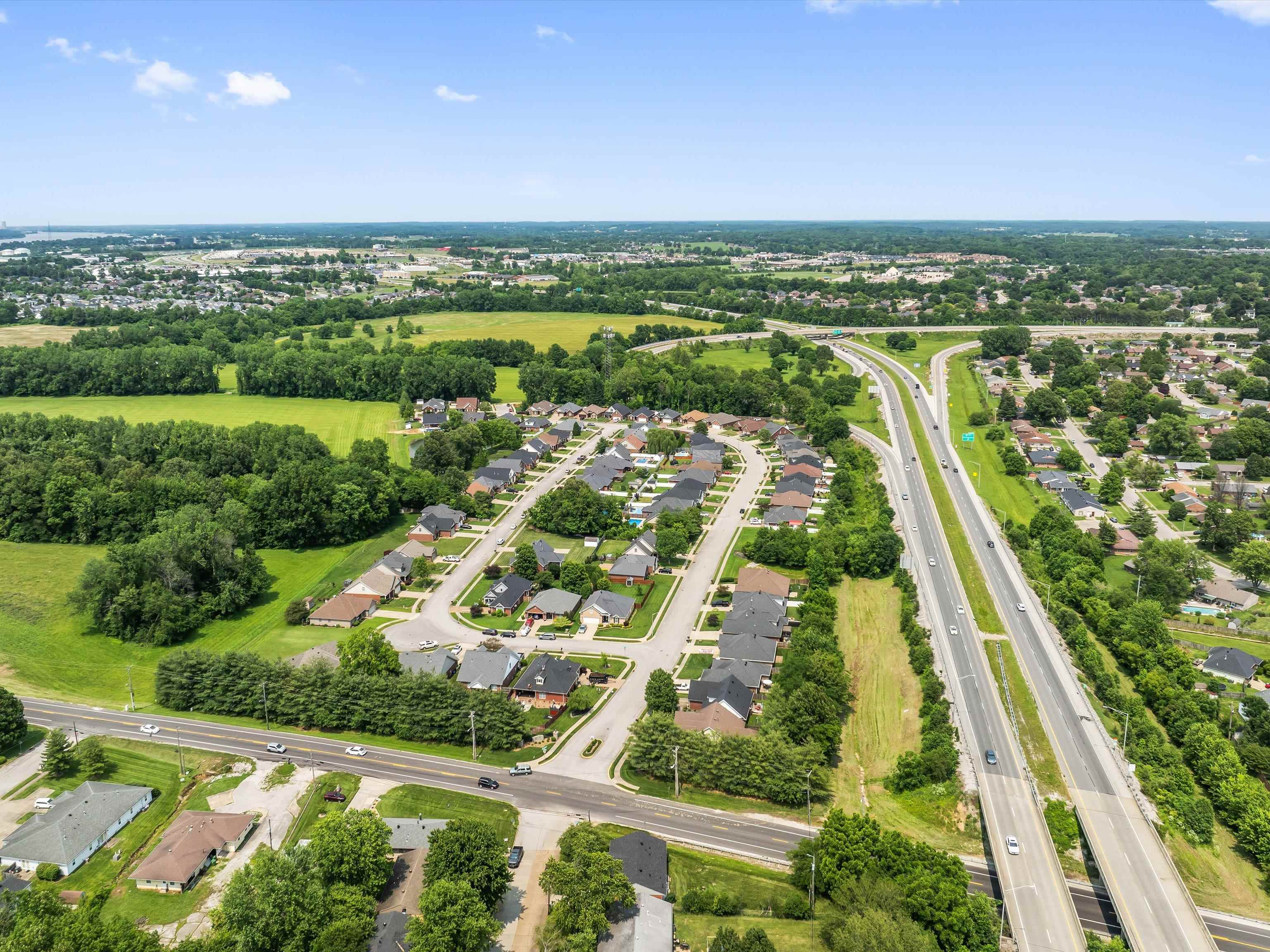 3939 Cross Creek Trail, Owensboro, Kentucky 42303, 3 Bedrooms Bedrooms, ,2 BathroomsBathrooms,Single Family Residence,For Sale,Cross Creek Trail,92244