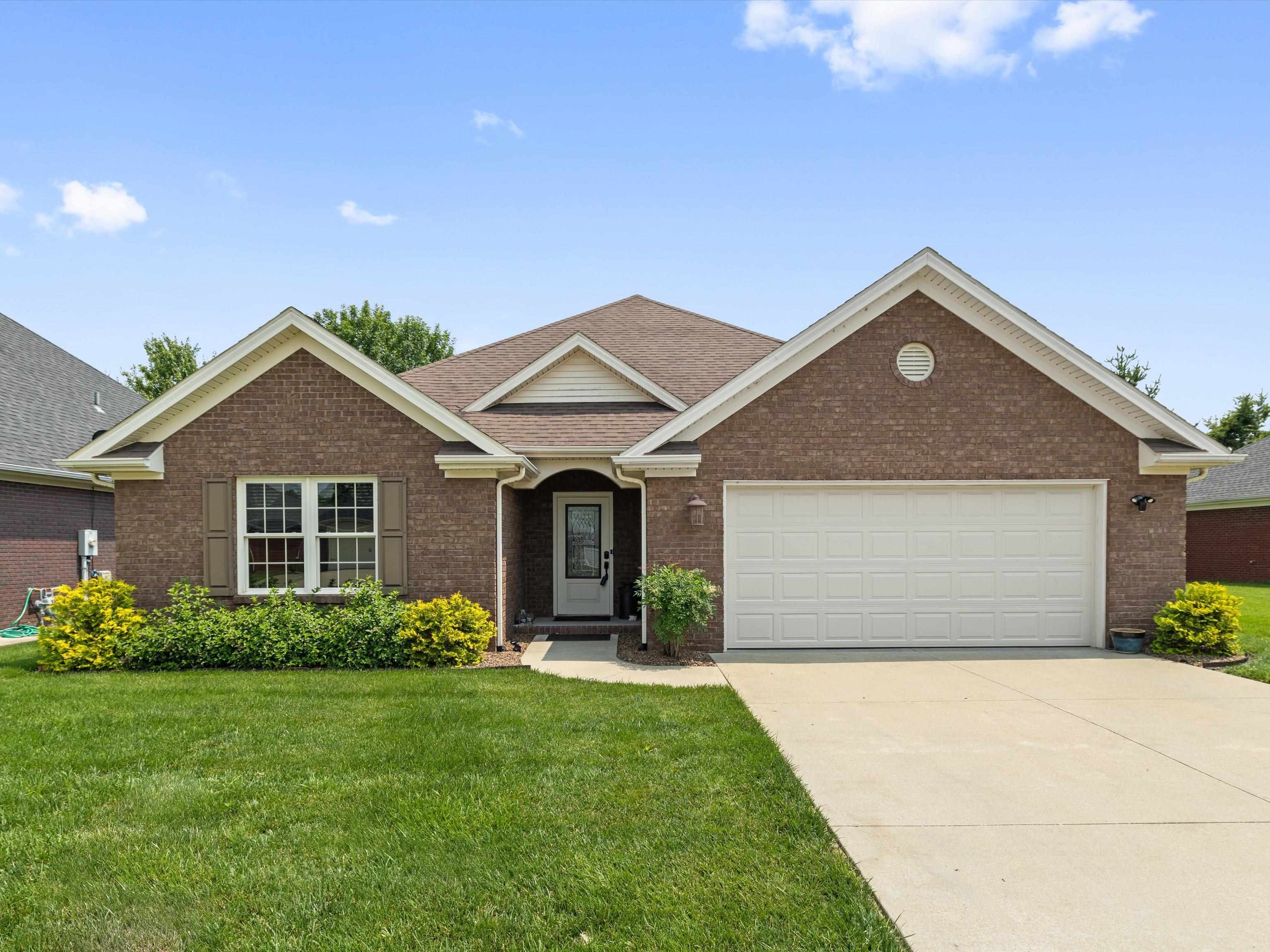 3939 Cross Creek Trail, Owensboro, Kentucky 42303, 3 Bedrooms Bedrooms, ,2 BathroomsBathrooms,Single Family Residence,For Sale,Cross Creek Trail,92244