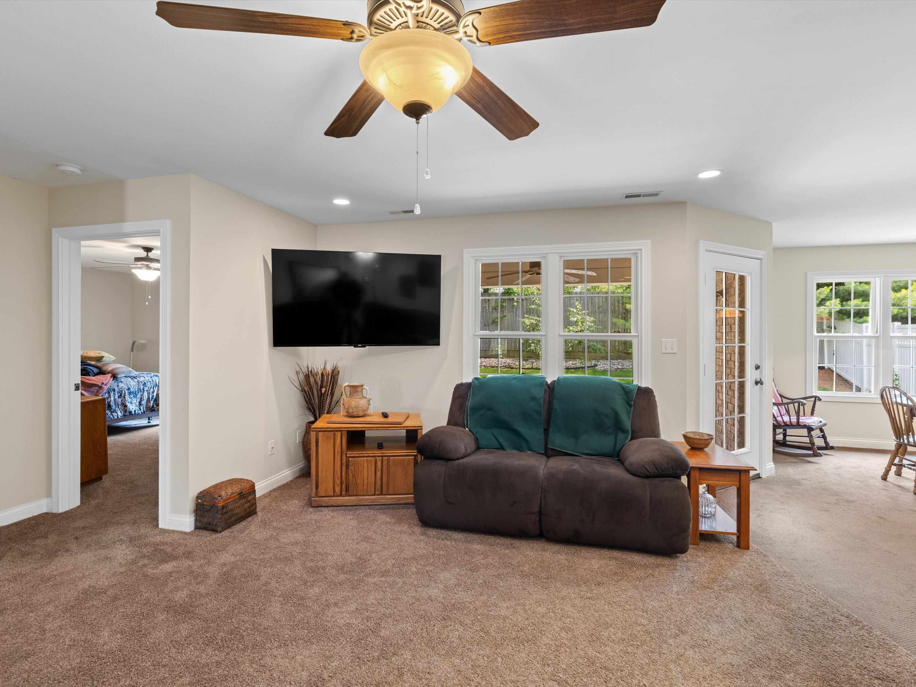 3939 Cross Creek Trail, Owensboro, Kentucky 42303, 3 Bedrooms Bedrooms, ,2 BathroomsBathrooms,Single Family Residence,For Sale,Cross Creek Trail,92244