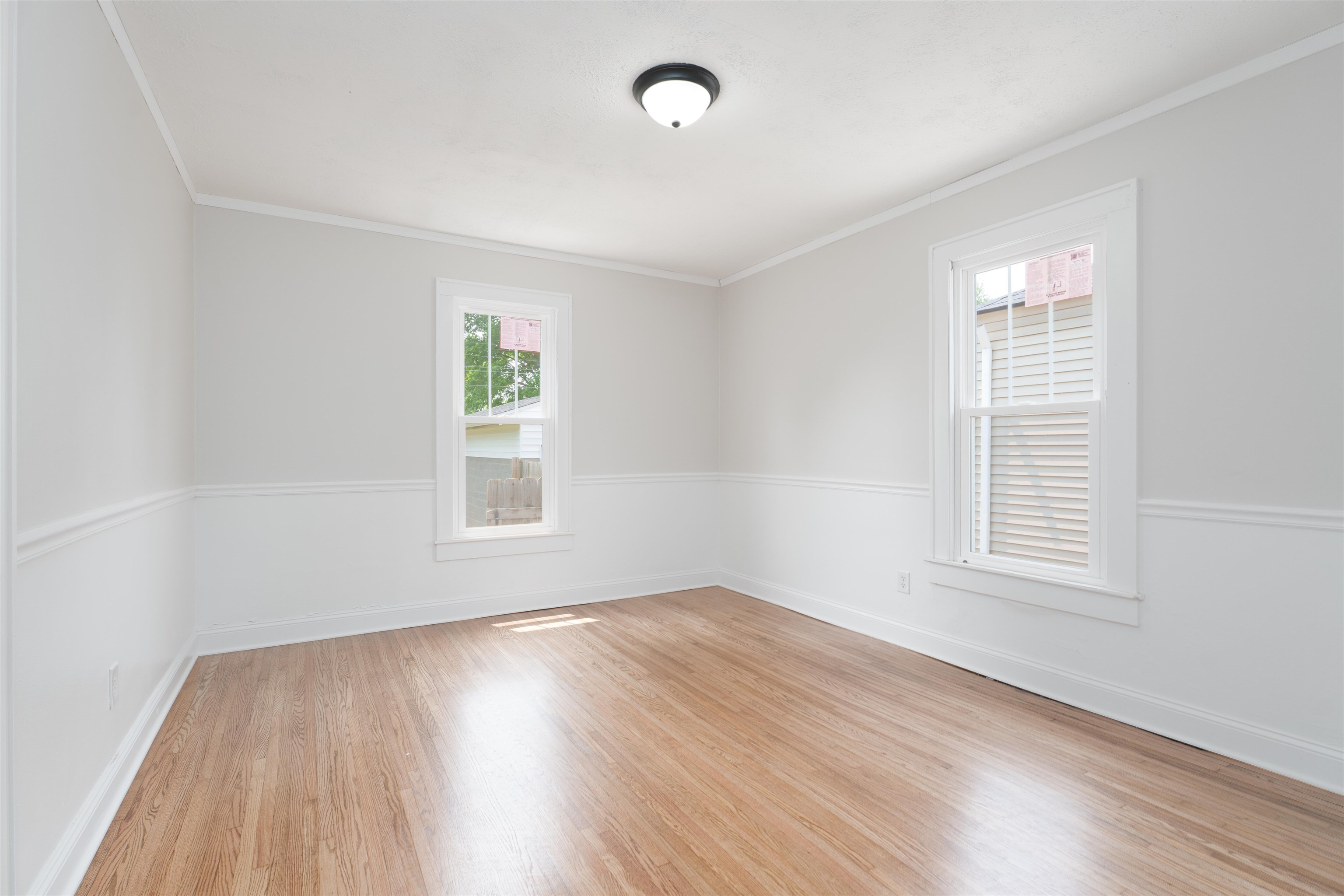 330 21st St, Owensboro, Kentucky 42301, 2 Bedrooms Bedrooms, ,1 BathroomBathrooms,Single Family Residence,For Sale,21st St,92246