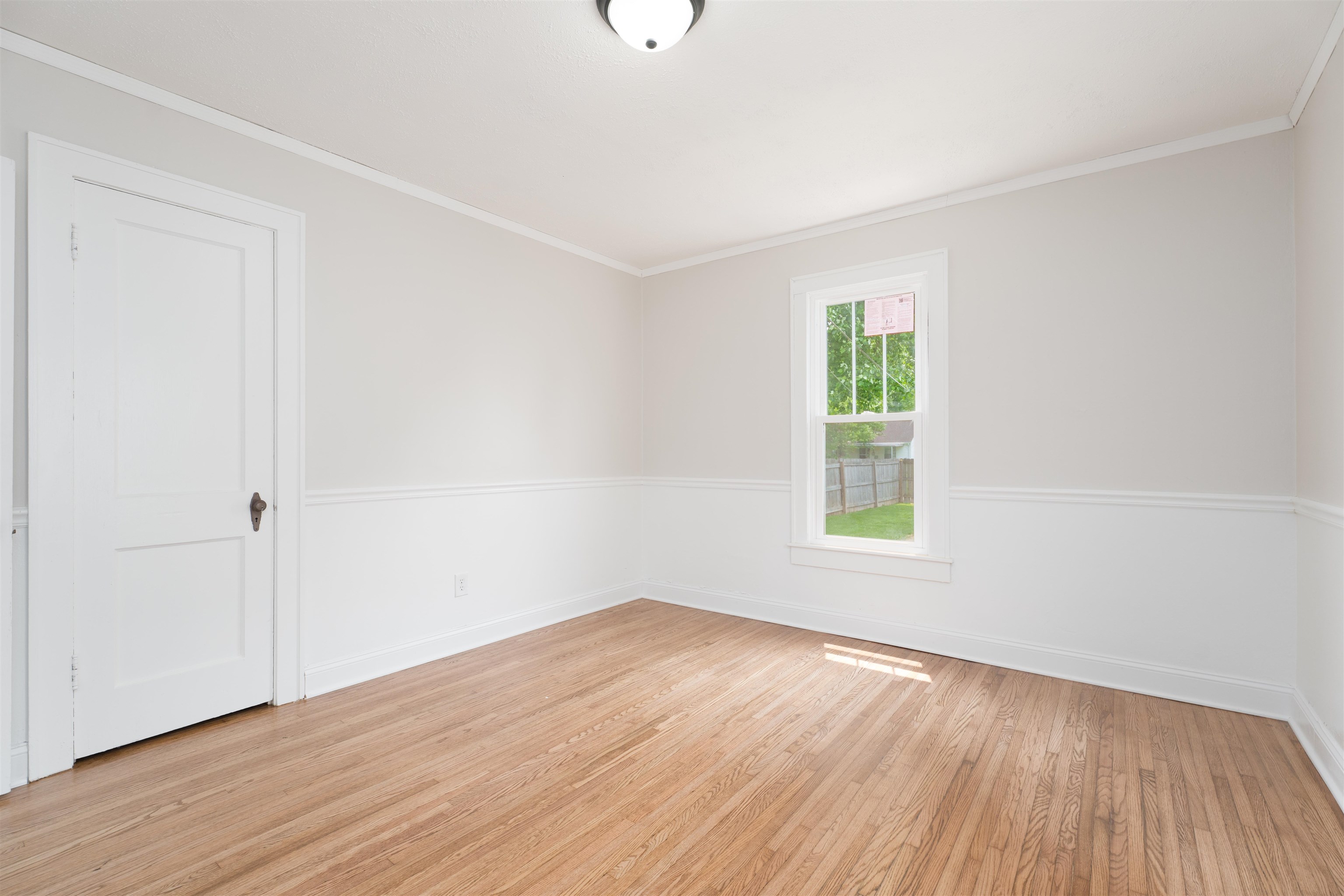 330 21st St, Owensboro, Kentucky 42301, 2 Bedrooms Bedrooms, ,1 BathroomBathrooms,Single Family Residence,For Sale,21st St,92246