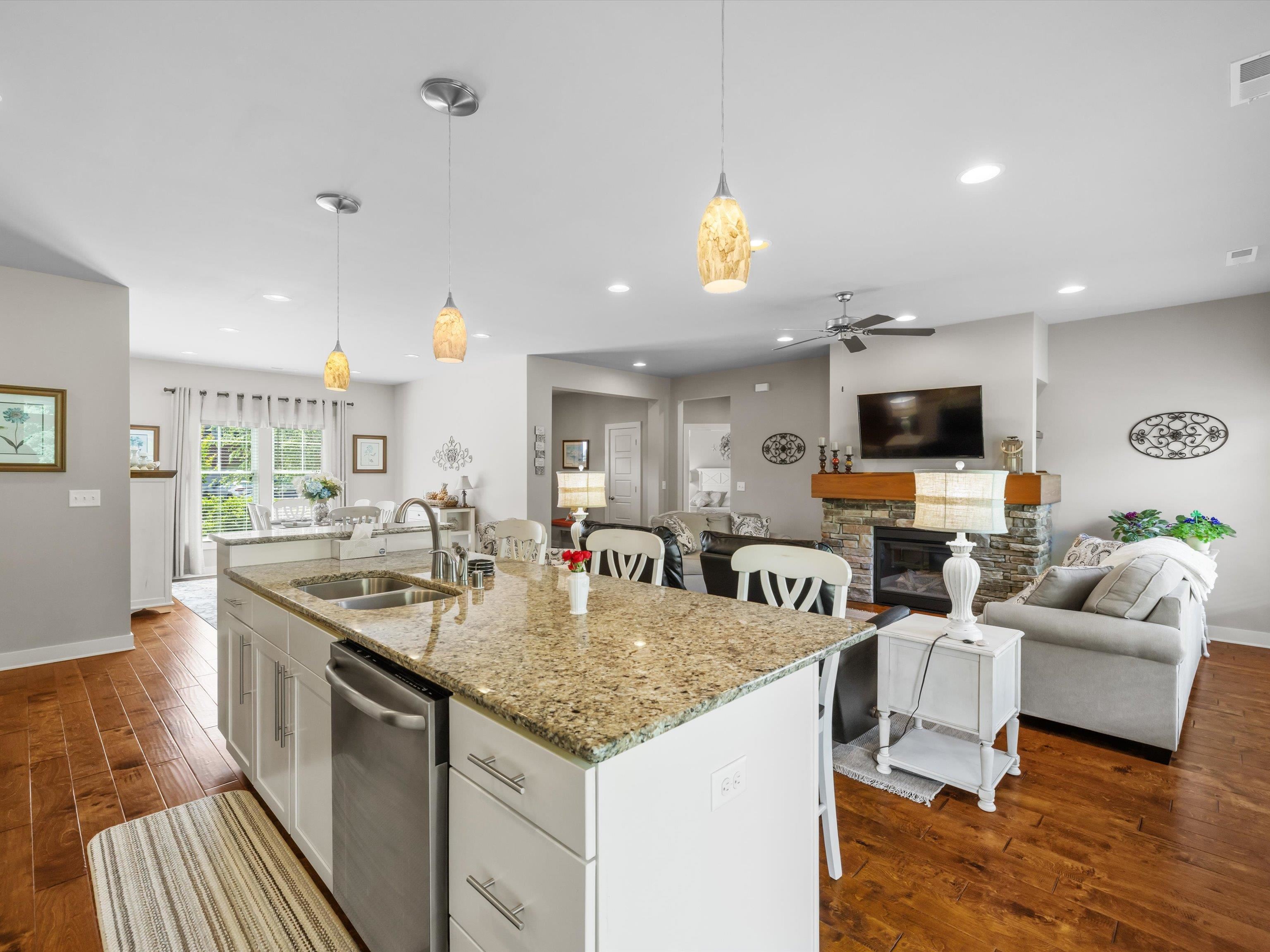 4491 Springhurst Lane, Owensboro, Kentucky 42303, 3 Bedrooms Bedrooms, ,2 BathroomsBathrooms,Single Family Residence,For Sale,Springhurst Lane,92251
