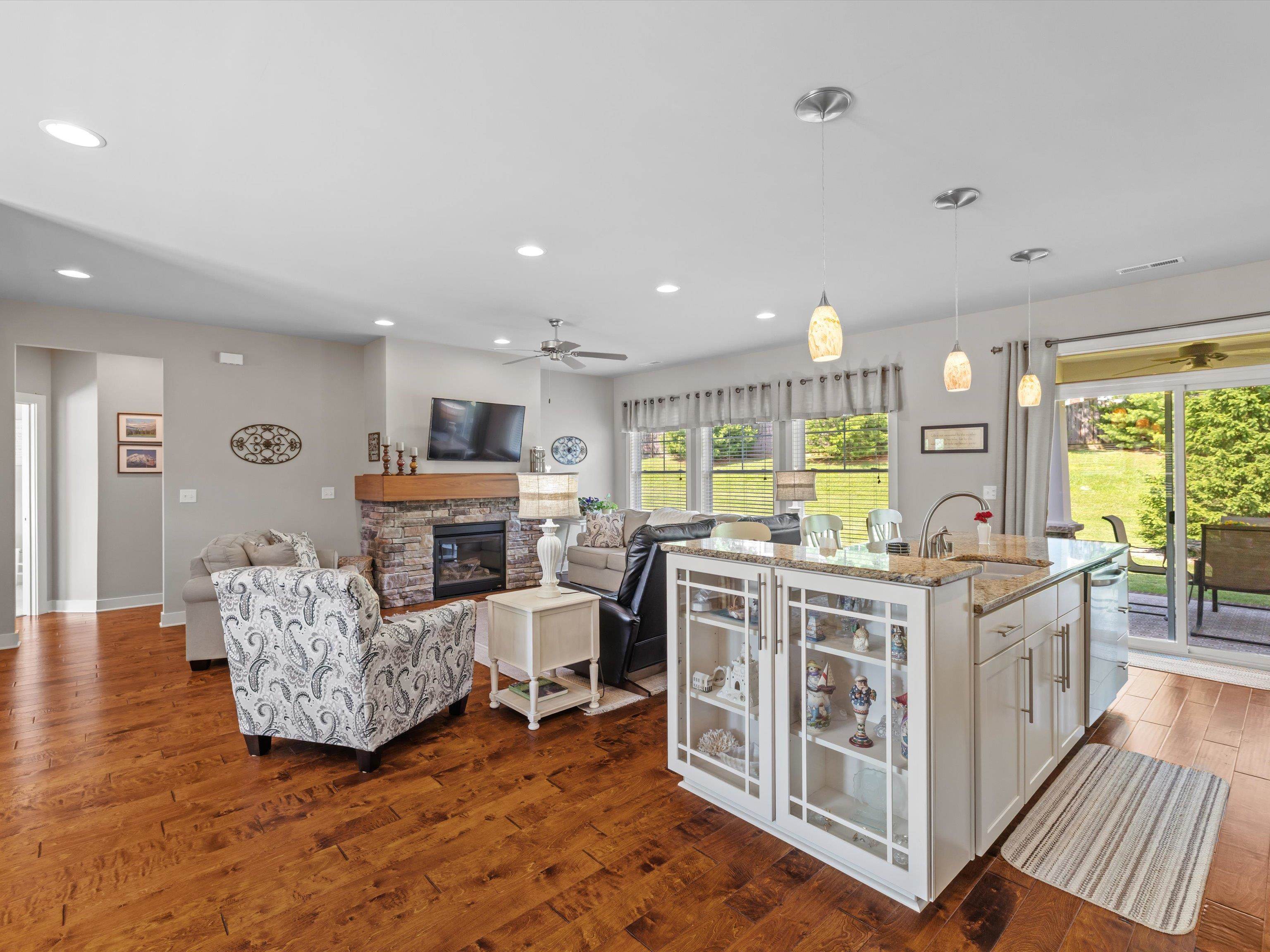 4491 Springhurst Lane, Owensboro, Kentucky 42303, 3 Bedrooms Bedrooms, ,2 BathroomsBathrooms,Single Family Residence,For Sale,Springhurst Lane,92251