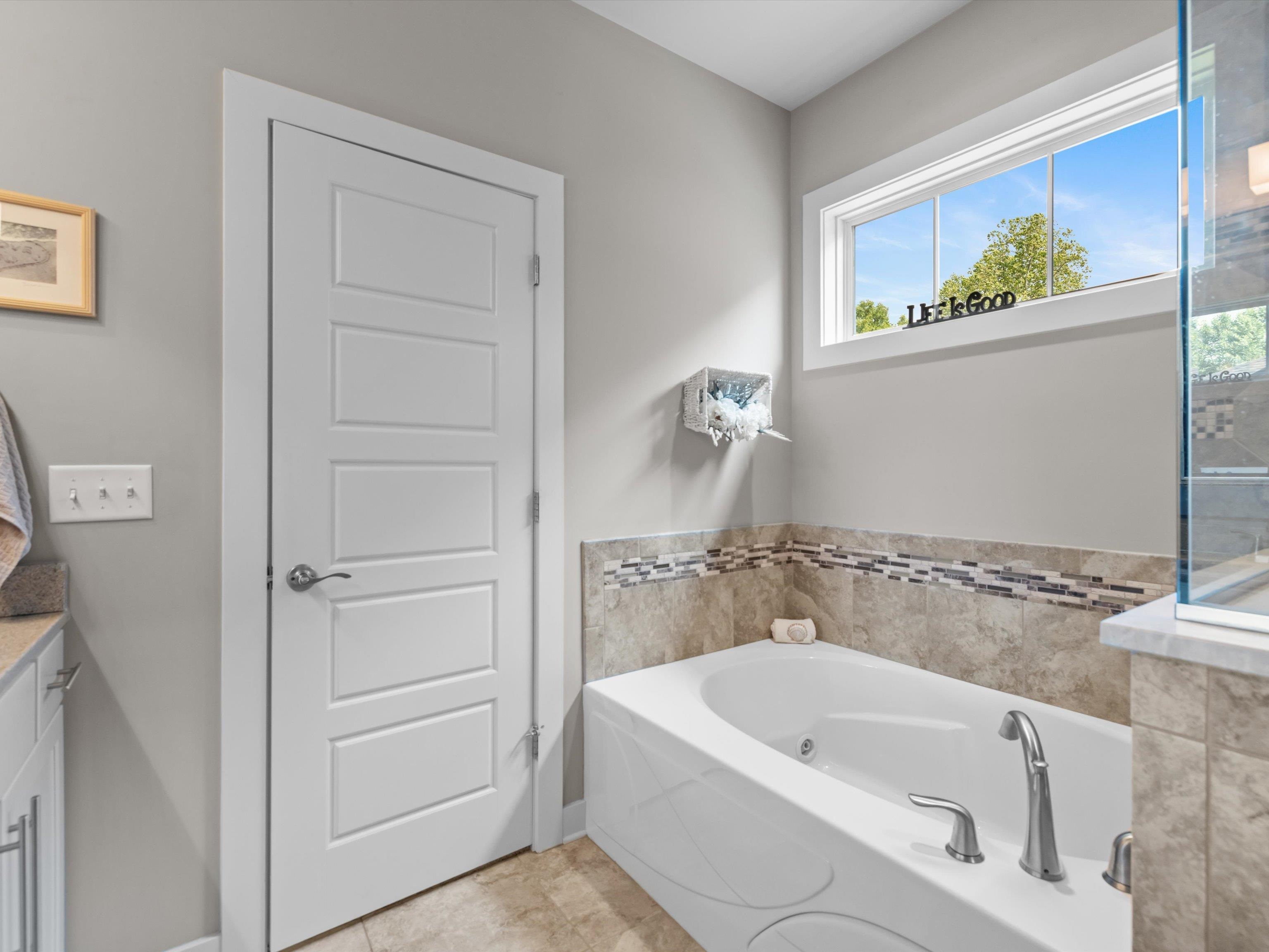 4491 Springhurst Lane, Owensboro, Kentucky 42303, 3 Bedrooms Bedrooms, ,2 BathroomsBathrooms,Single Family Residence,For Sale,Springhurst Lane,92251