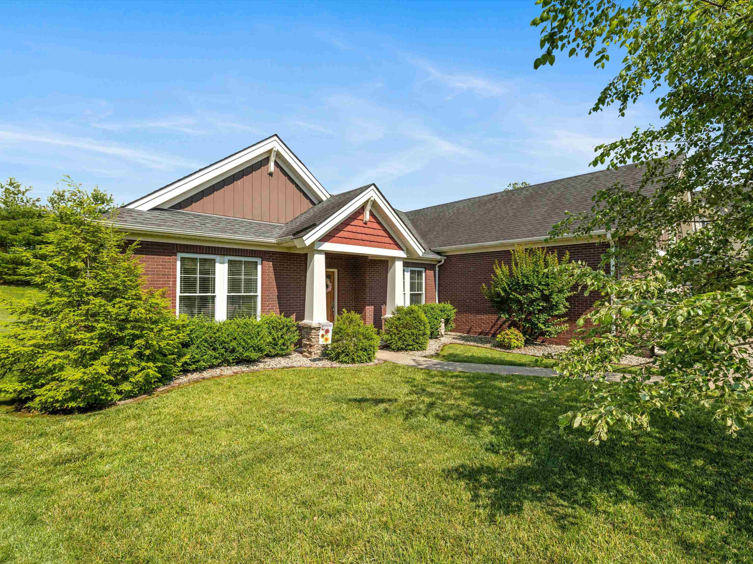 4491 Springhurst Lane, Owensboro, Kentucky 42303, 3 Bedrooms Bedrooms, ,2 BathroomsBathrooms,Single Family Residence,For Sale,Springhurst Lane,92251