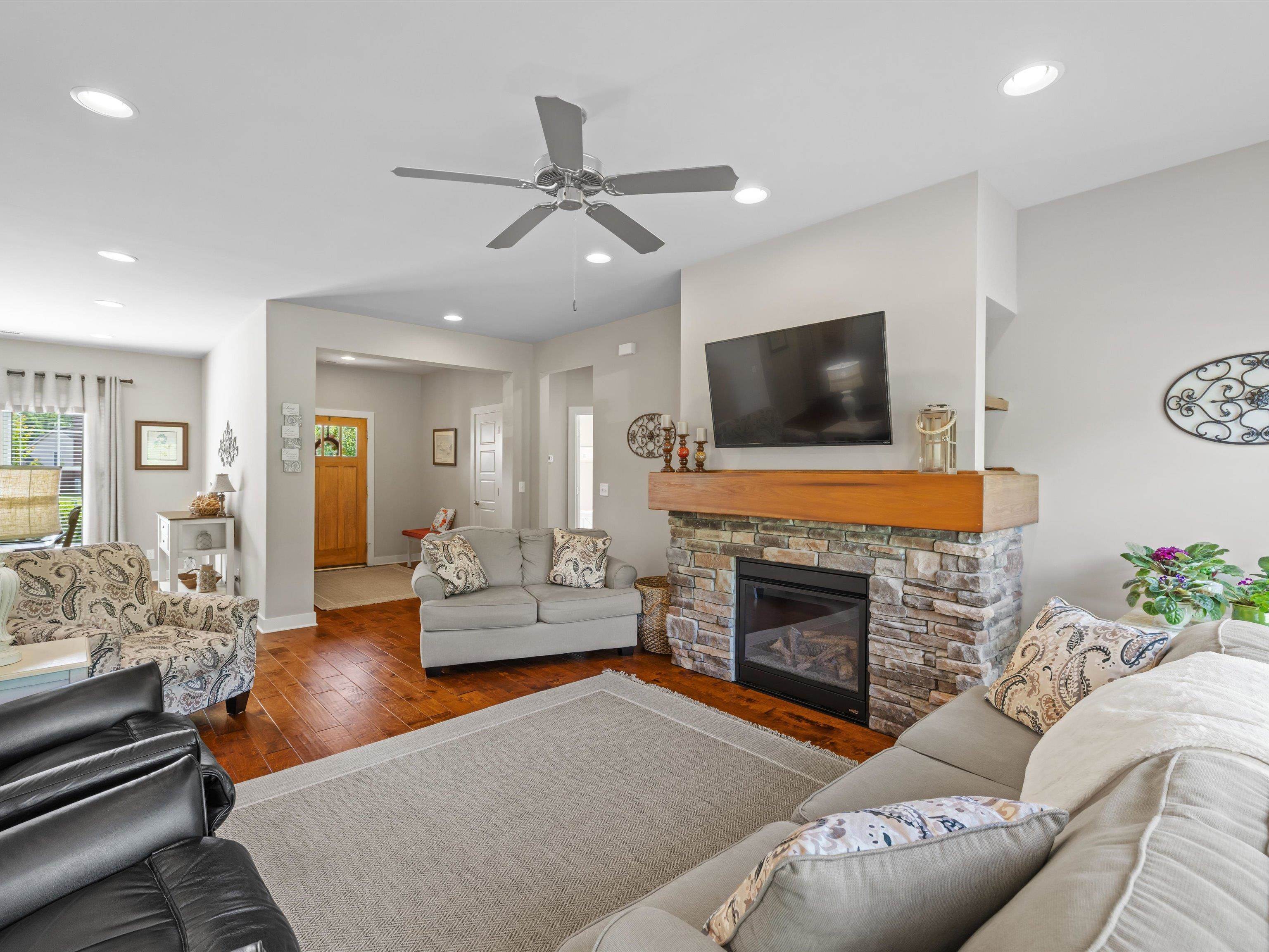 4491 Springhurst Lane, Owensboro, Kentucky 42303, 3 Bedrooms Bedrooms, ,2 BathroomsBathrooms,Single Family Residence,For Sale,Springhurst Lane,92251