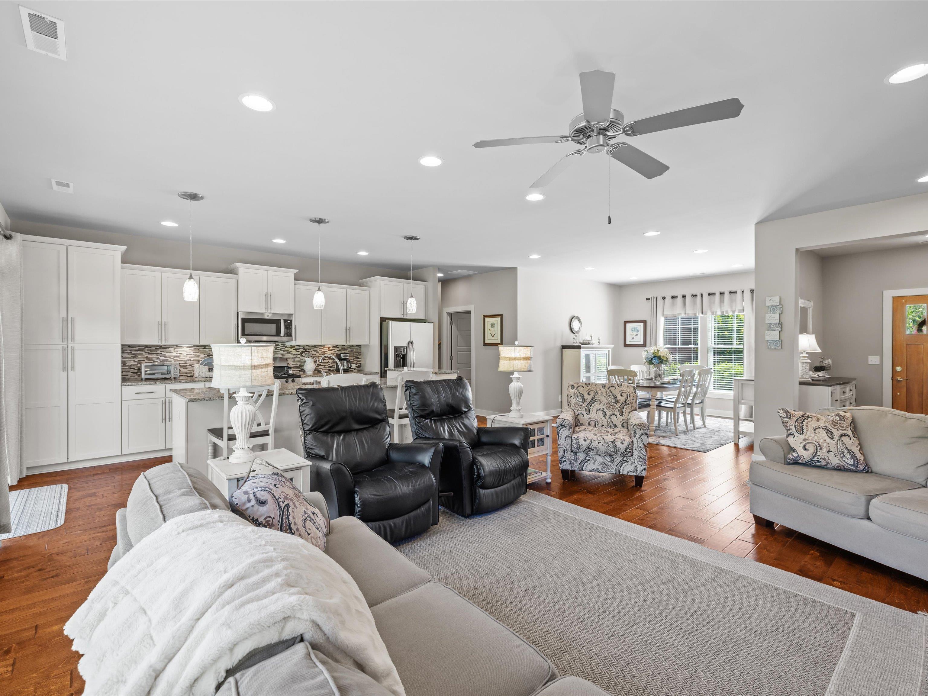 4491 Springhurst Lane, Owensboro, Kentucky 42303, 3 Bedrooms Bedrooms, ,2 BathroomsBathrooms,Single Family Residence,For Sale,Springhurst Lane,92251