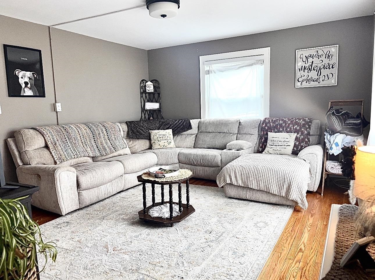1006 19th St., Owensboro, Kentucky 42303, 4 Bedrooms Bedrooms, ,2 BathroomsBathrooms,Single Family Residence,For Sale,19th St.,92253