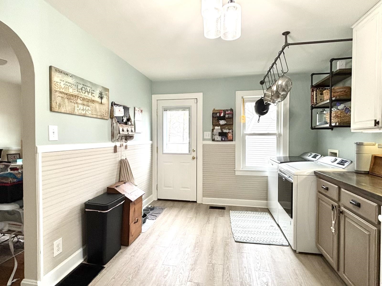1006 19th St., Owensboro, Kentucky 42303, 4 Bedrooms Bedrooms, ,2 BathroomsBathrooms,Single Family Residence,For Sale,19th St.,92253