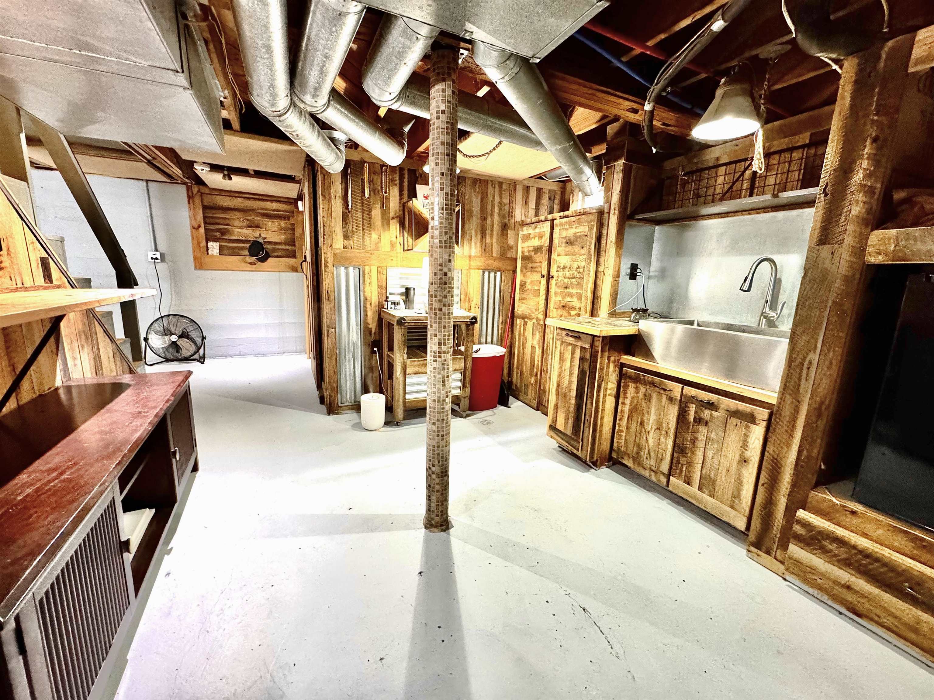 1006 19th St., Owensboro, Kentucky 42303, 4 Bedrooms Bedrooms, ,2 BathroomsBathrooms,Single Family Residence,For Sale,19th St.,92253