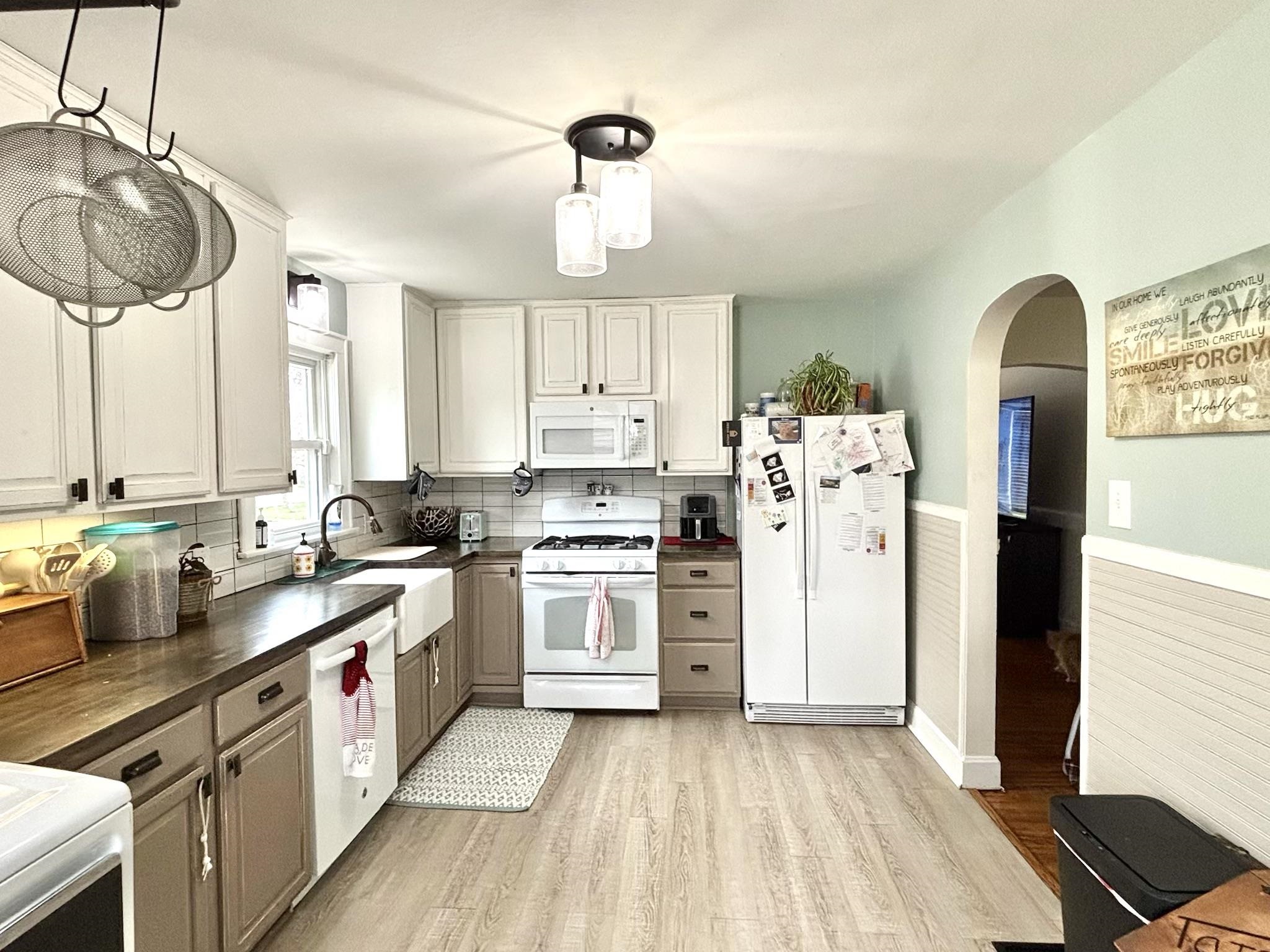 1006 19th St., Owensboro, Kentucky 42303, 4 Bedrooms Bedrooms, ,2 BathroomsBathrooms,Single Family Residence,For Sale,19th St.,92253