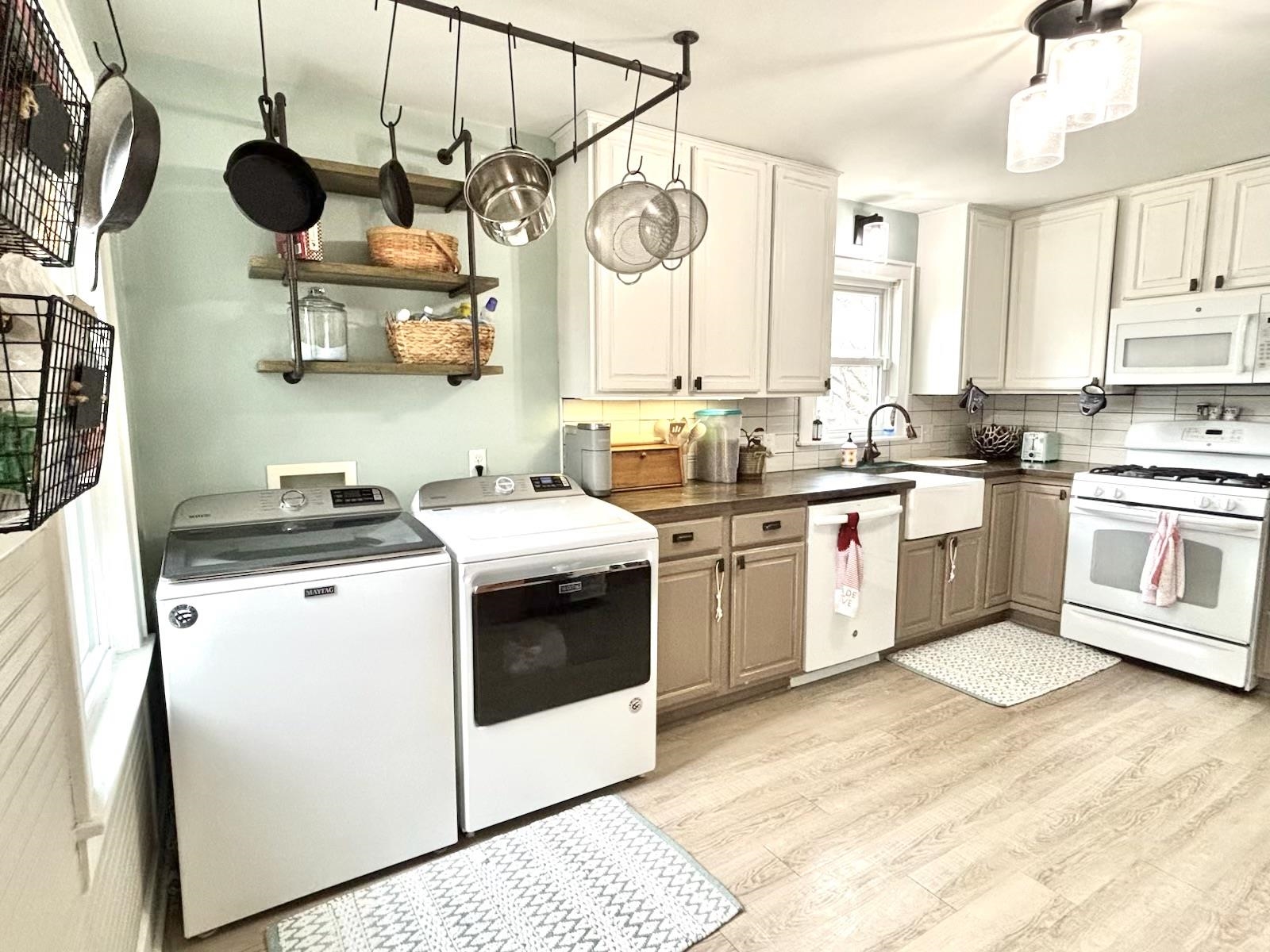 1006 19th St., Owensboro, Kentucky 42303, 4 Bedrooms Bedrooms, ,2 BathroomsBathrooms,Single Family Residence,For Sale,19th St.,92253