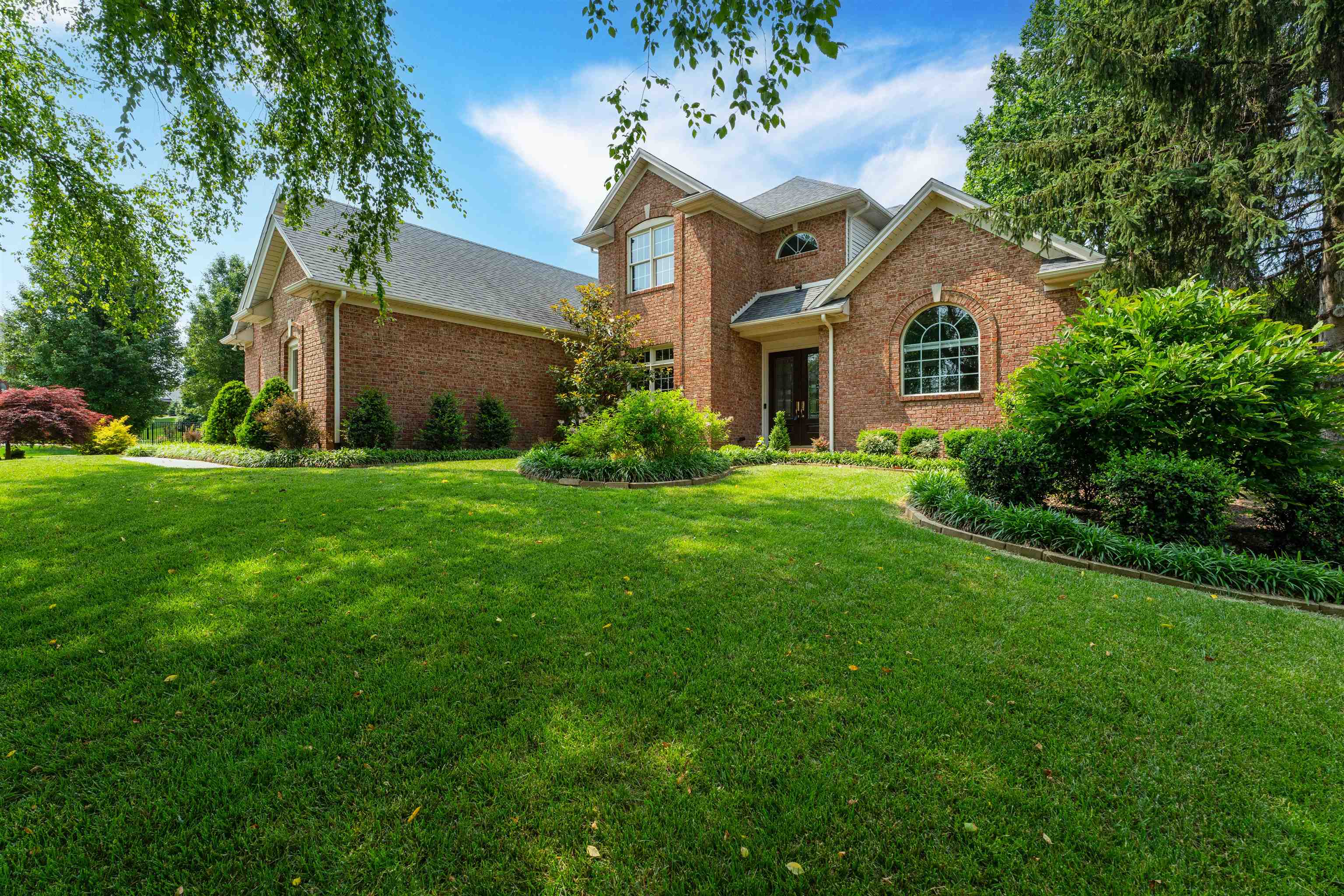 3038 Oak Knoll Cove, Owensboro, Kentucky 42303, 4 Bedrooms Bedrooms, ,2 BathroomsBathrooms,Single Family Residence,For Sale,Oak Knoll Cove,92263