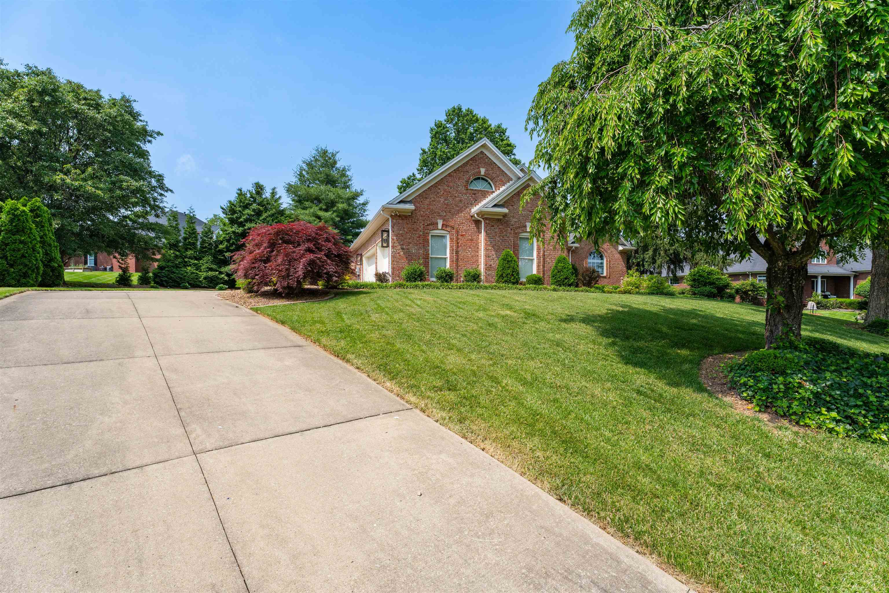 3038 Oak Knoll Cove, Owensboro, Kentucky 42303, 4 Bedrooms Bedrooms, ,2 BathroomsBathrooms,Single Family Residence,For Sale,Oak Knoll Cove,92263