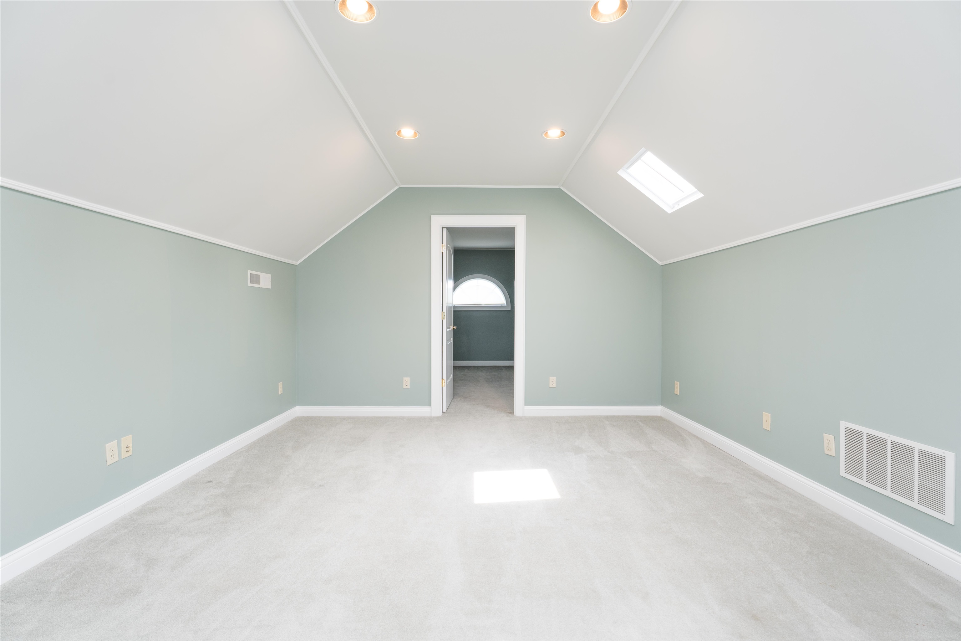 3038 Oak Knoll Cove, Owensboro, Kentucky 42303, 4 Bedrooms Bedrooms, ,2 BathroomsBathrooms,Single Family Residence,For Sale,Oak Knoll Cove,92263