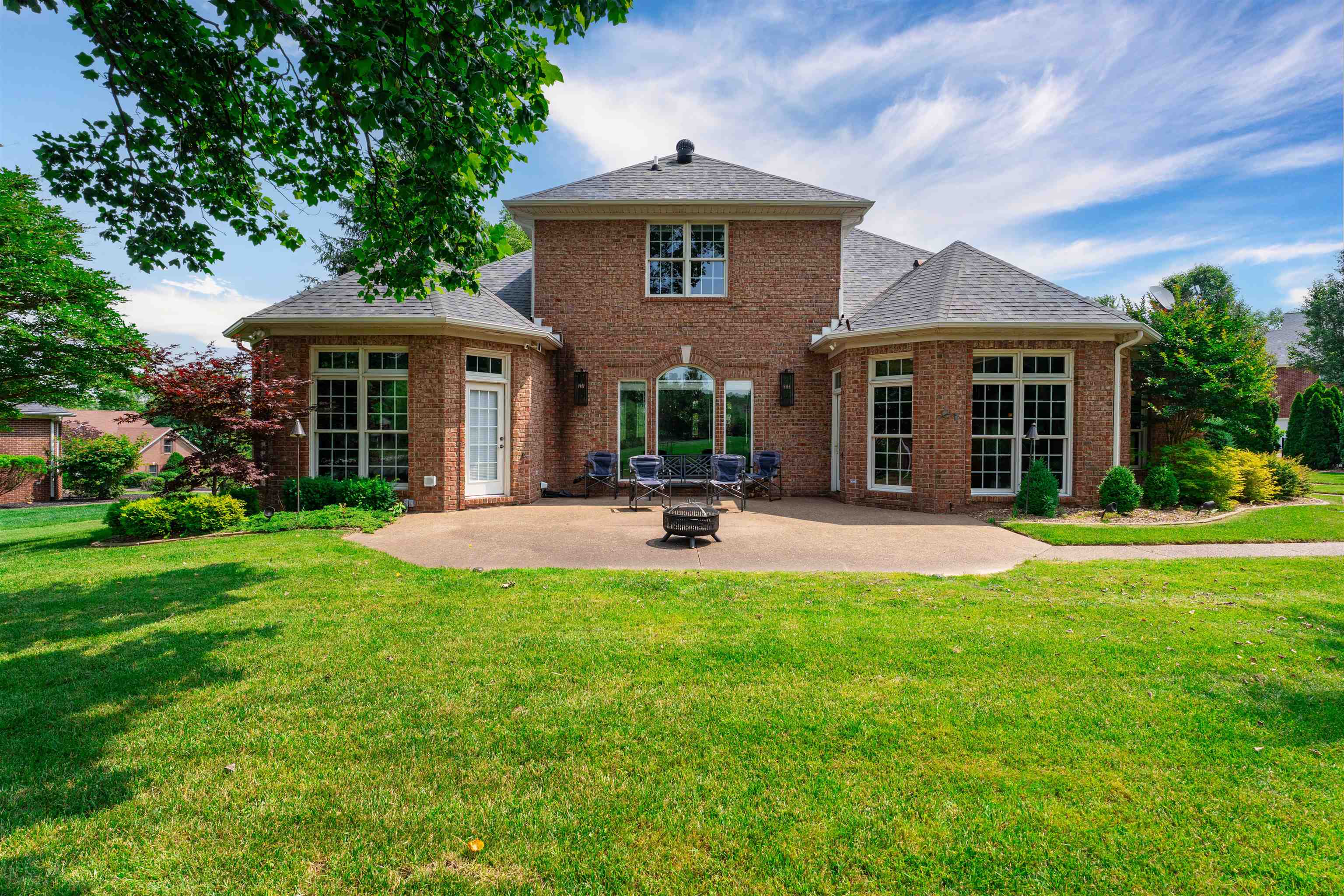 3038 Oak Knoll Cove, Owensboro, Kentucky 42303, 4 Bedrooms Bedrooms, ,2 BathroomsBathrooms,Single Family Residence,For Sale,Oak Knoll Cove,92263