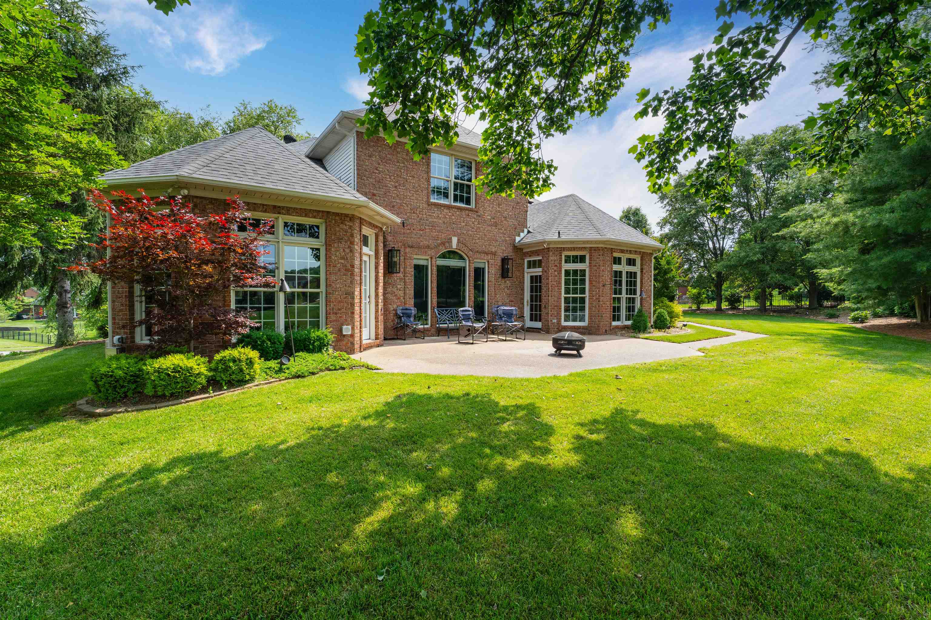 3038 Oak Knoll Cove, Owensboro, Kentucky 42303, 4 Bedrooms Bedrooms, ,2 BathroomsBathrooms,Single Family Residence,For Sale,Oak Knoll Cove,92263