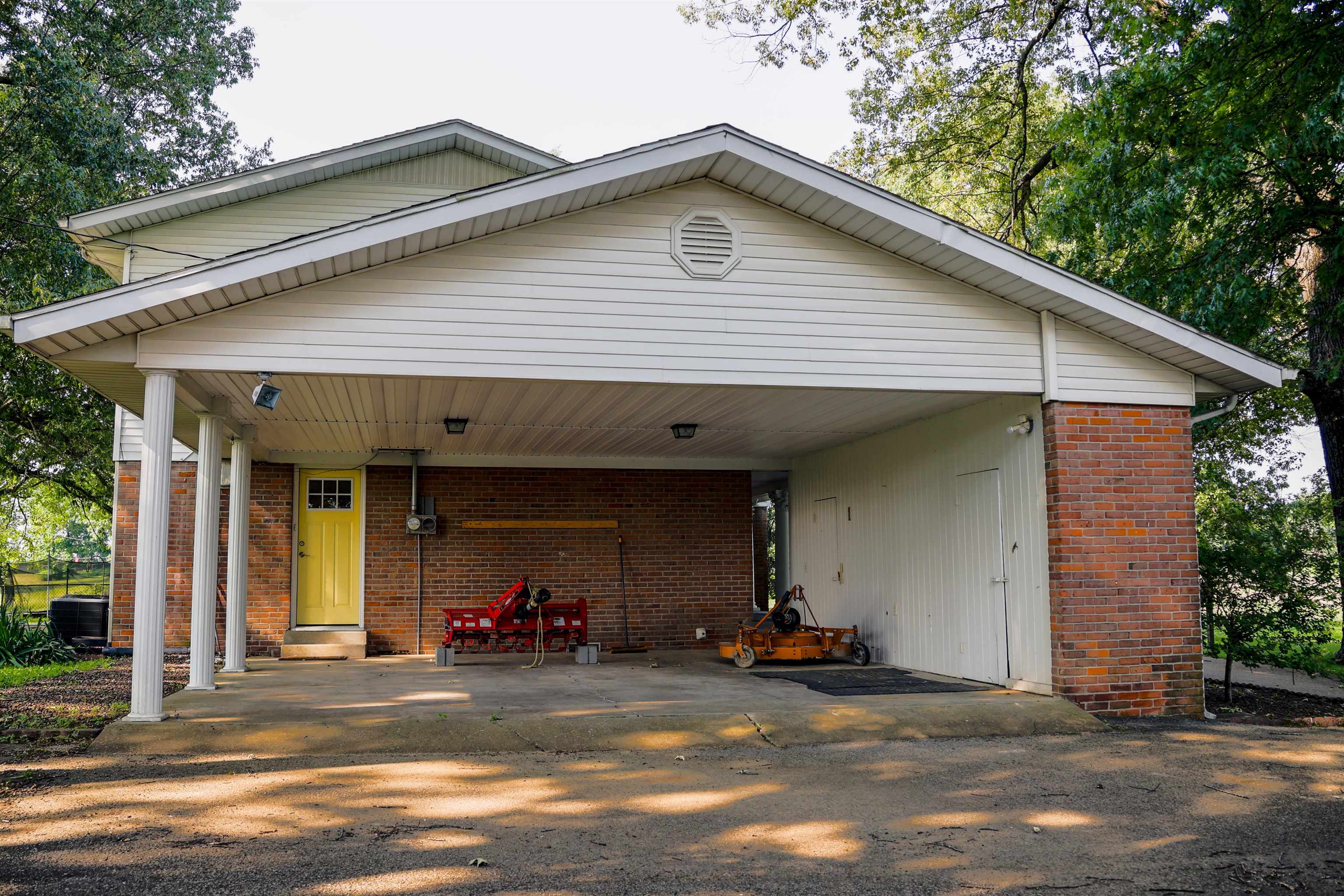 180 Old Hartford Road, Beaver Dam, Kentucky 42320, 4 Bedrooms Bedrooms, ,3 BathroomsBathrooms,Single Family Residence,For Sale,Old Hartford Road,92266