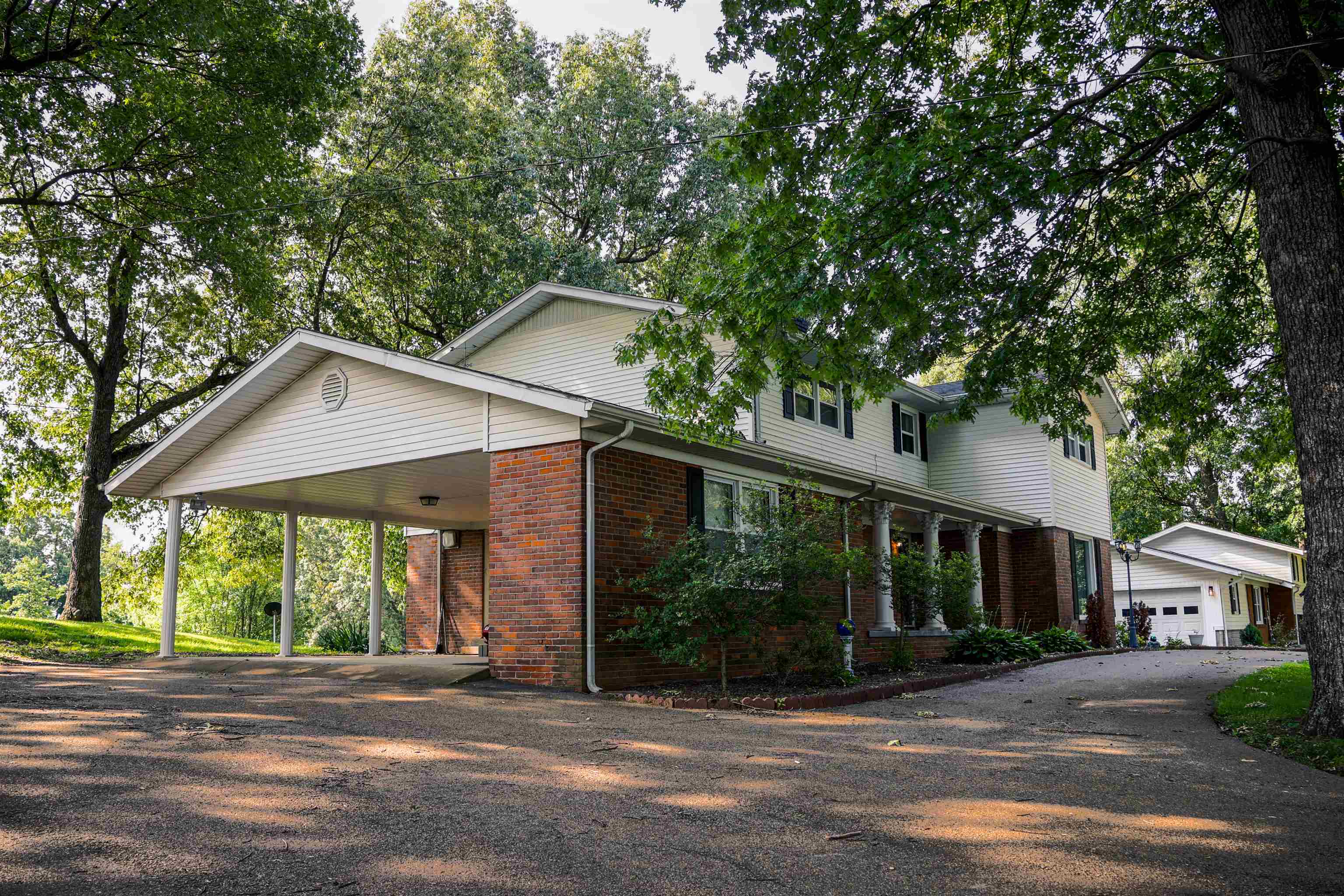 180 Old Hartford Road, Beaver Dam, Kentucky 42320, 4 Bedrooms Bedrooms, ,3 BathroomsBathrooms,Single Family Residence,For Sale,Old Hartford Road,92266