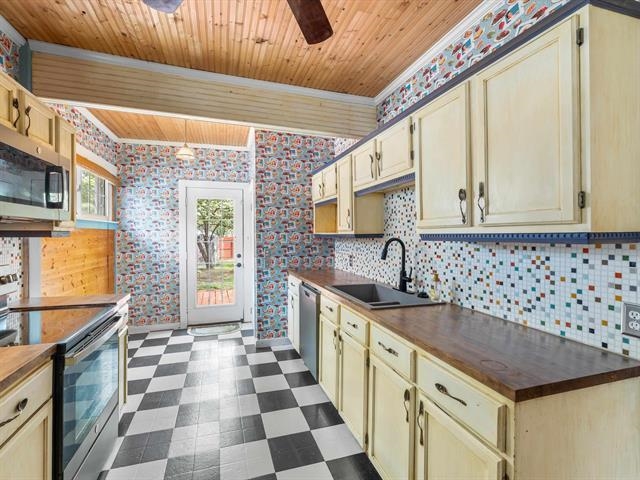 207 21st Street, Owensboro, Kentucky 42301, 4 Bedrooms Bedrooms, ,1 BathroomBathrooms,Single Family Residence,For Sale,21st Street,92269