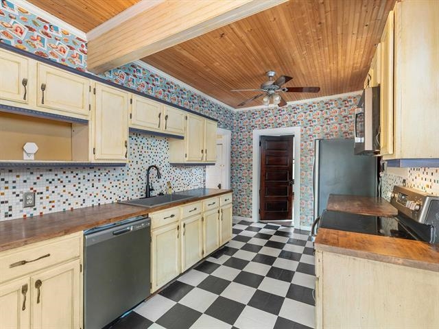 207 21st Street, Owensboro, Kentucky 42301, 4 Bedrooms Bedrooms, ,1 BathroomBathrooms,Single Family Residence,For Sale,21st Street,92269