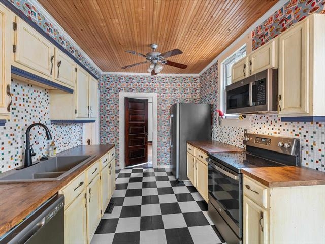 207 21st Street, Owensboro, Kentucky 42301, 4 Bedrooms Bedrooms, ,1 BathroomBathrooms,Single Family Residence,For Sale,21st Street,92269