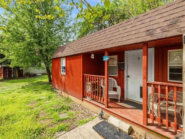 207 21st Street, Owensboro, Kentucky 42301, 4 Bedrooms Bedrooms, ,1 BathroomBathrooms,Single Family Residence,For Sale,21st Street,92269