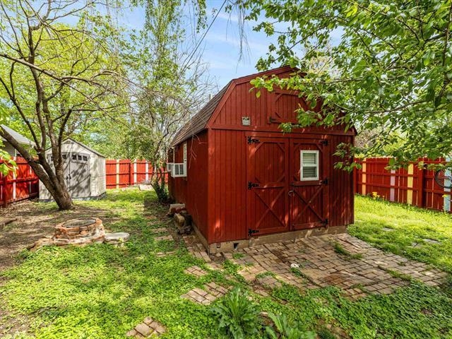 207 21st Street, Owensboro, Kentucky 42301, 4 Bedrooms Bedrooms, ,1 BathroomBathrooms,Single Family Residence,For Sale,21st Street,92269