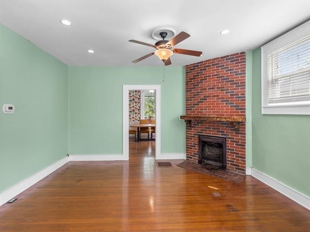 207 21st Street, Owensboro, Kentucky 42301, 4 Bedrooms Bedrooms, ,1 BathroomBathrooms,Single Family Residence,For Sale,21st Street,92269