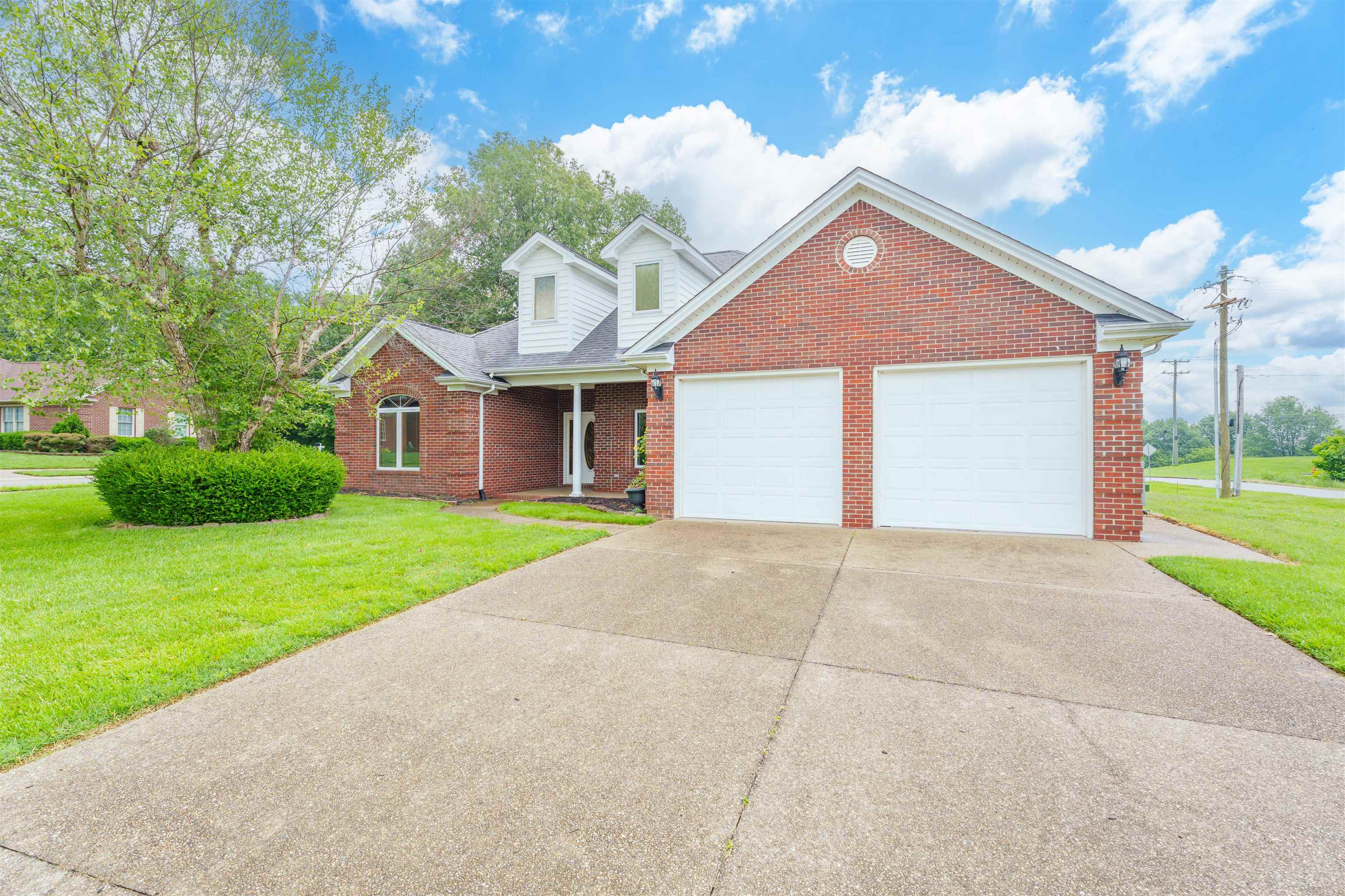 4591 Bridle Ridge Court, Owensboro, Kentucky 42303, 3 Bedrooms Bedrooms, ,2 BathroomsBathrooms,Single Family Residence,For Sale,Bridle Ridge Court,92271