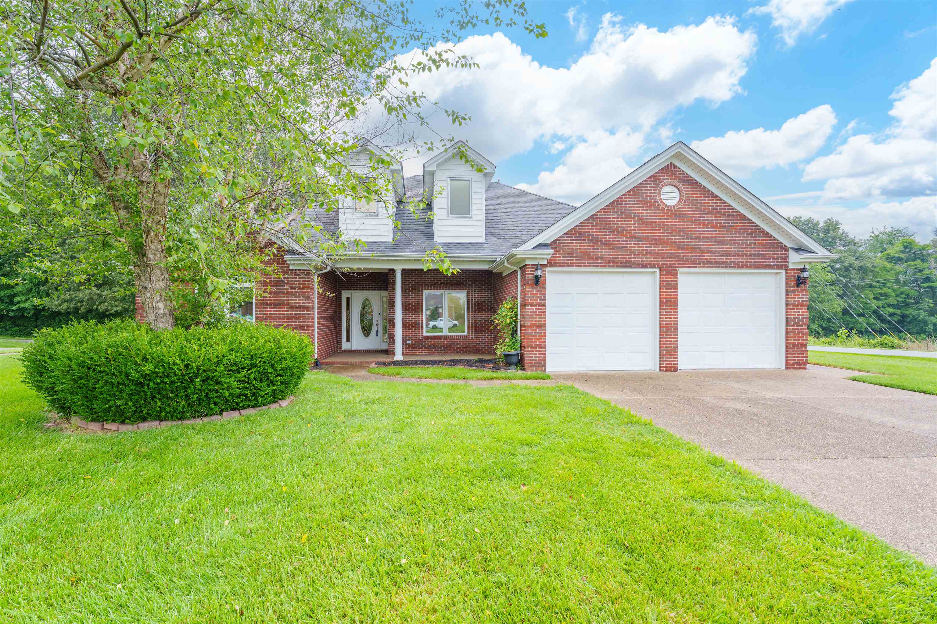 4591 Bridle Ridge Court, Owensboro, Kentucky 42303, 3 Bedrooms Bedrooms, ,2 BathroomsBathrooms,Single Family Residence,For Sale,Bridle Ridge Court,92271