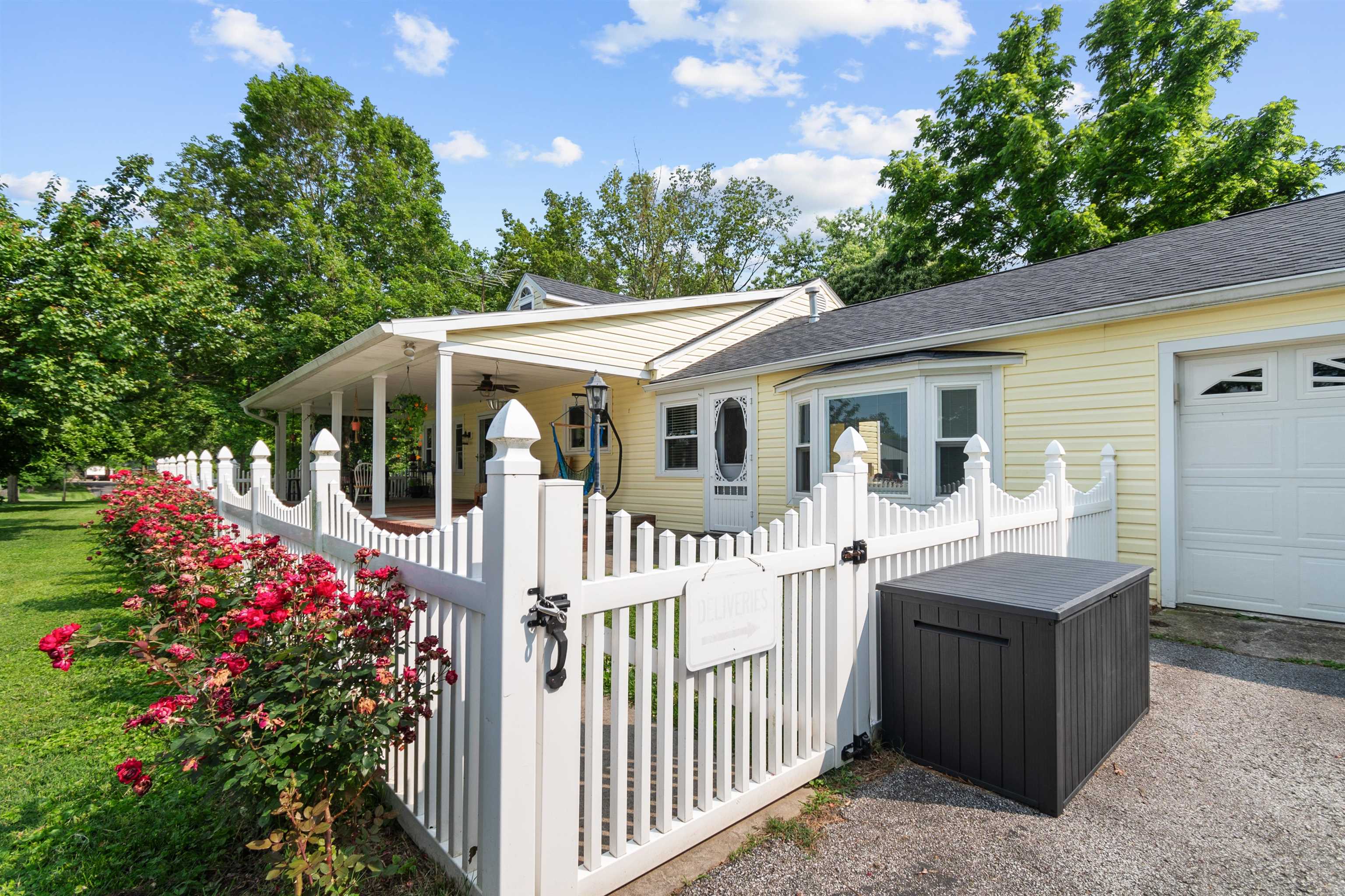 2611 Burton Rd., Utica, Kentucky 42376, 3 Bedrooms Bedrooms, ,2 BathroomsBathrooms,Single Family Residence,For Sale,Burton Rd.,92272