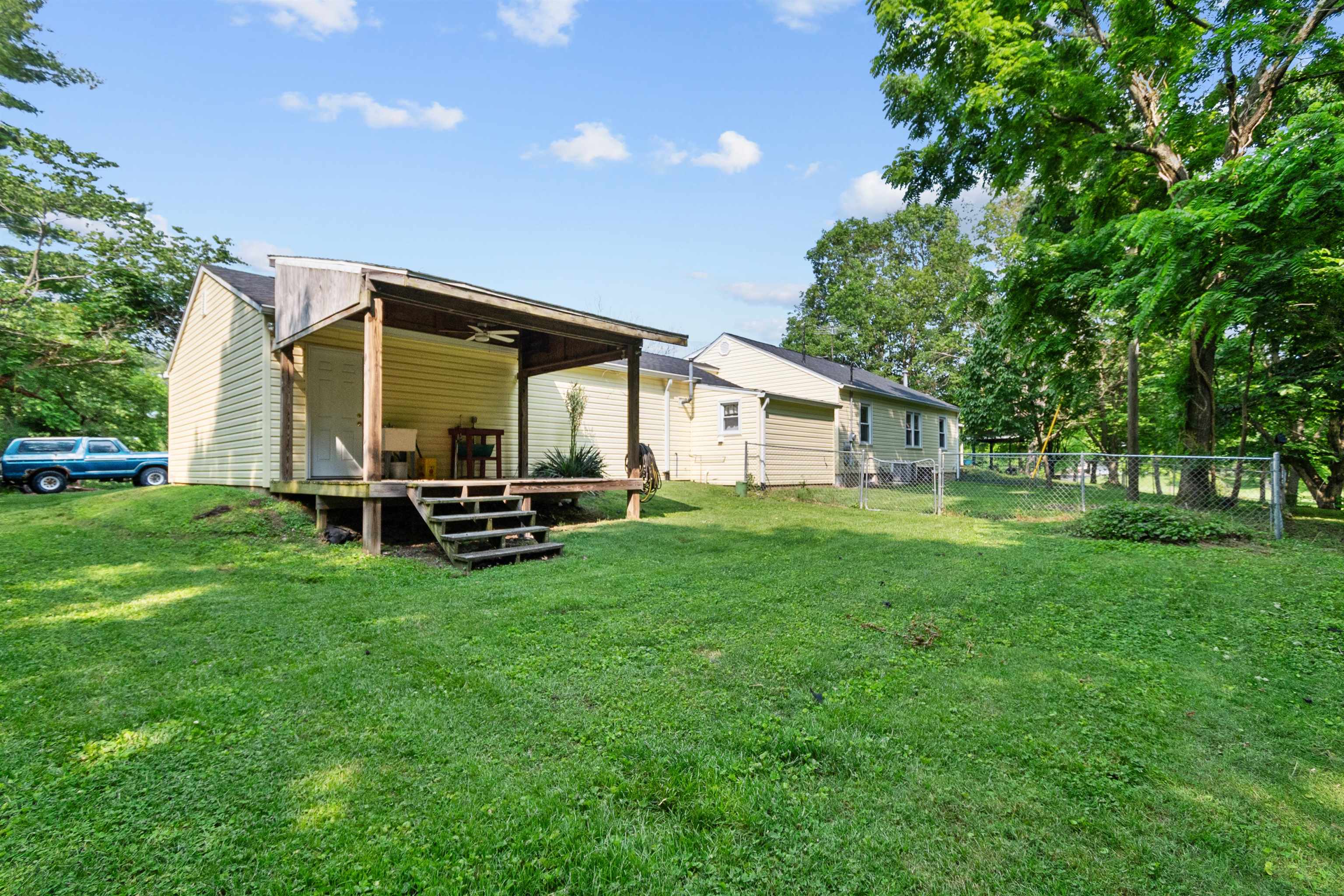2611 Burton Rd., Utica, Kentucky 42376, 3 Bedrooms Bedrooms, ,2 BathroomsBathrooms,Single Family Residence,For Sale,Burton Rd.,92272