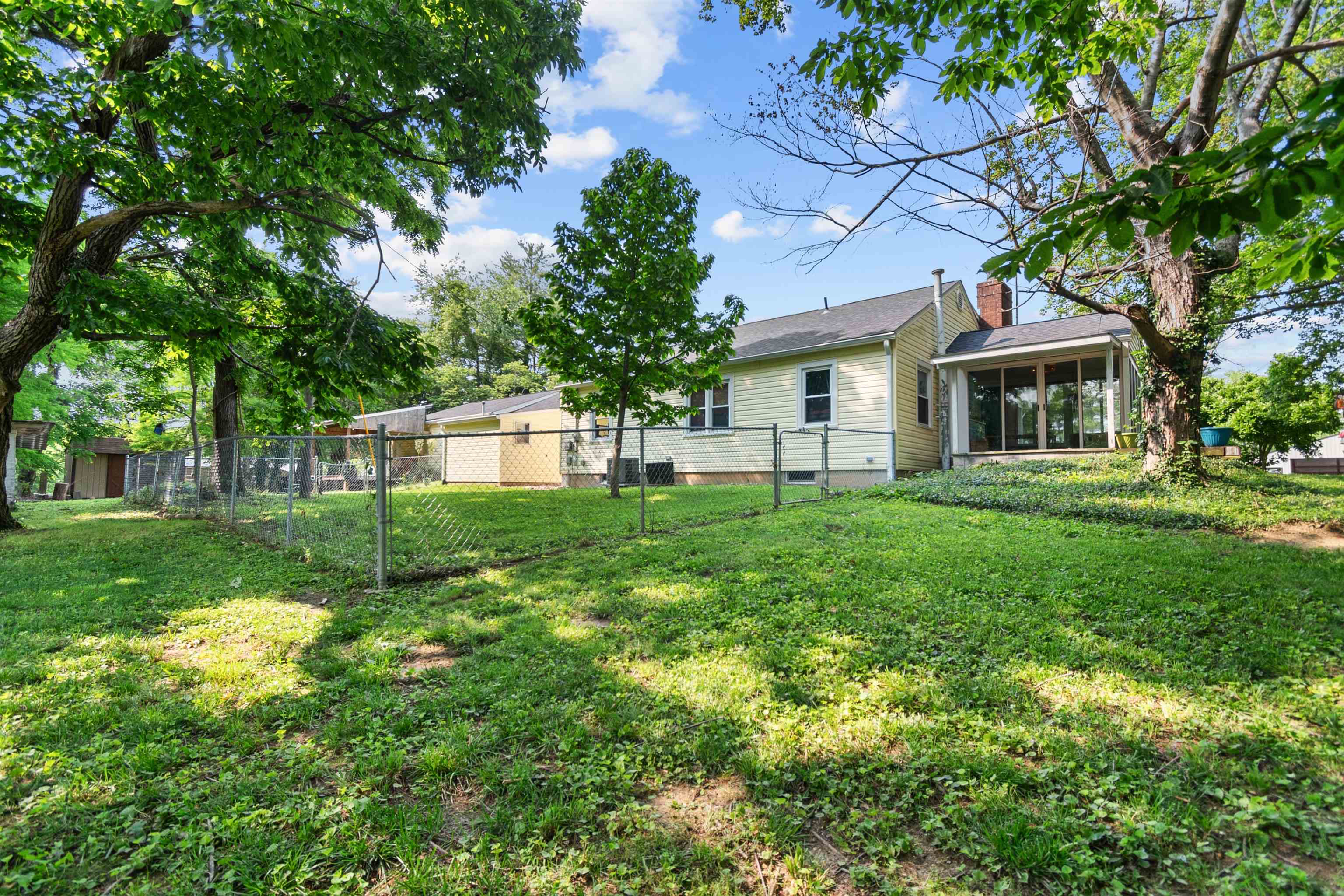 2611 Burton Rd., Utica, Kentucky 42376, 3 Bedrooms Bedrooms, ,2 BathroomsBathrooms,Single Family Residence,For Sale,Burton Rd.,92272