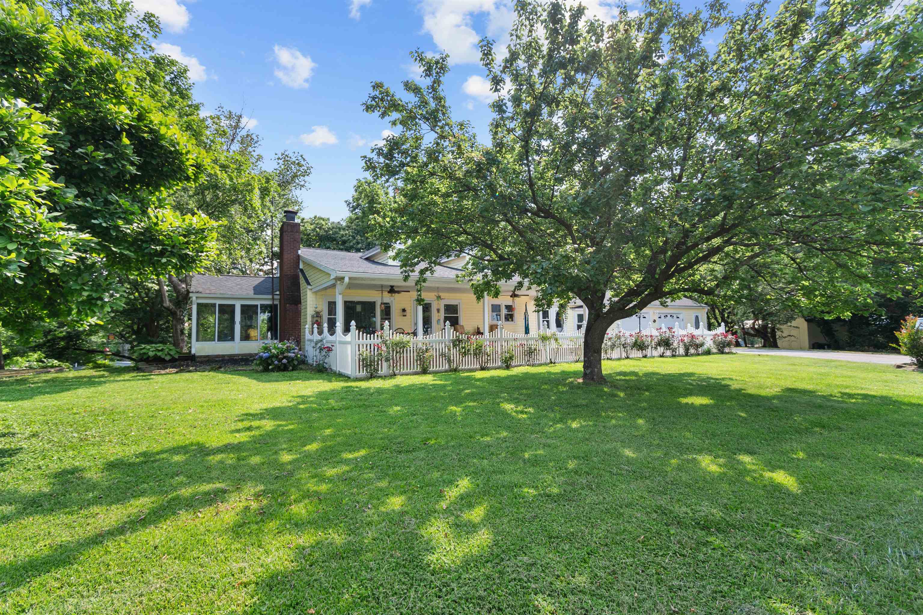 2611 Burton Rd., Utica, Kentucky 42376, 3 Bedrooms Bedrooms, ,2 BathroomsBathrooms,Single Family Residence,For Sale,Burton Rd.,92272