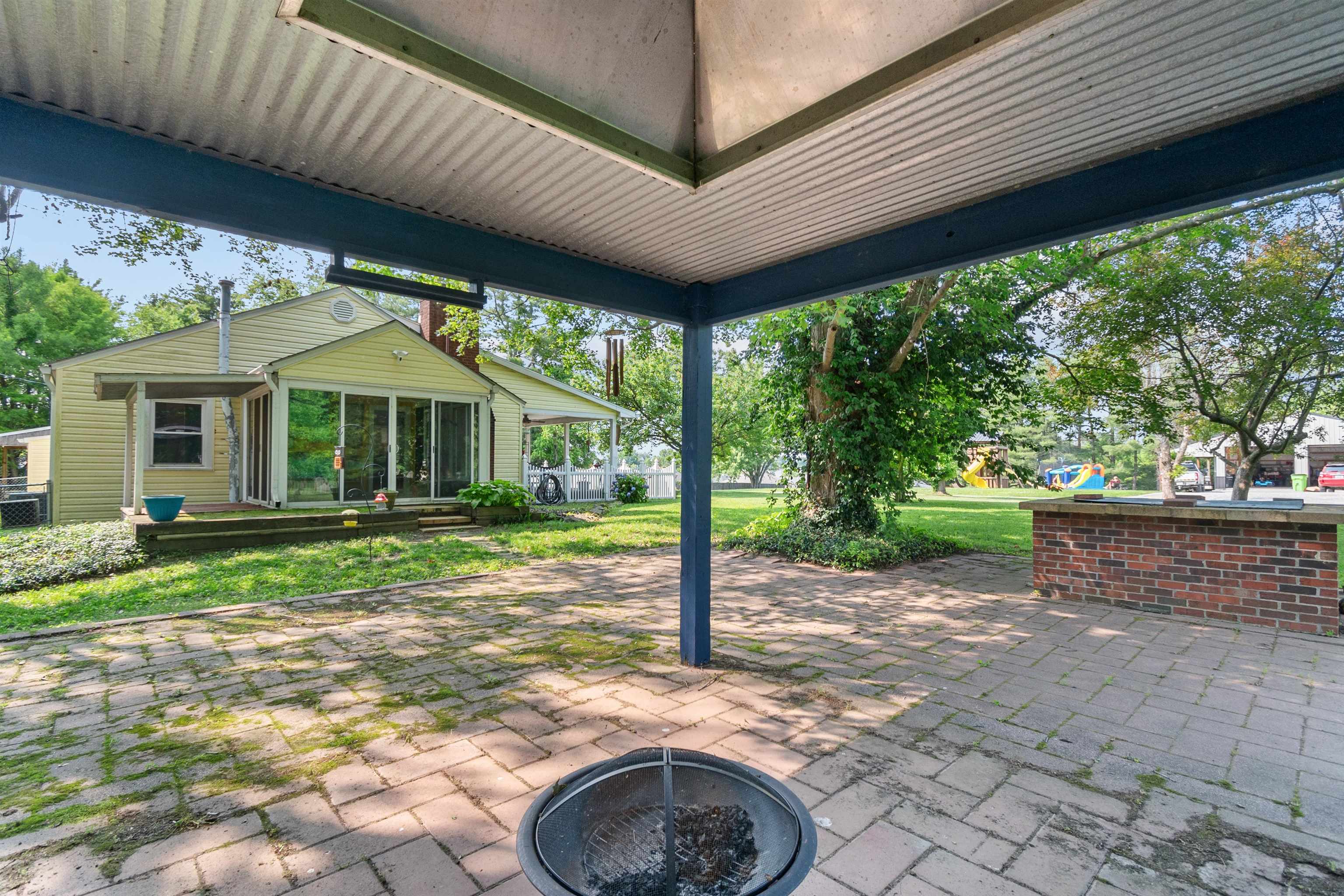 2611 Burton Rd., Utica, Kentucky 42376, 3 Bedrooms Bedrooms, ,2 BathroomsBathrooms,Single Family Residence,For Sale,Burton Rd.,92272