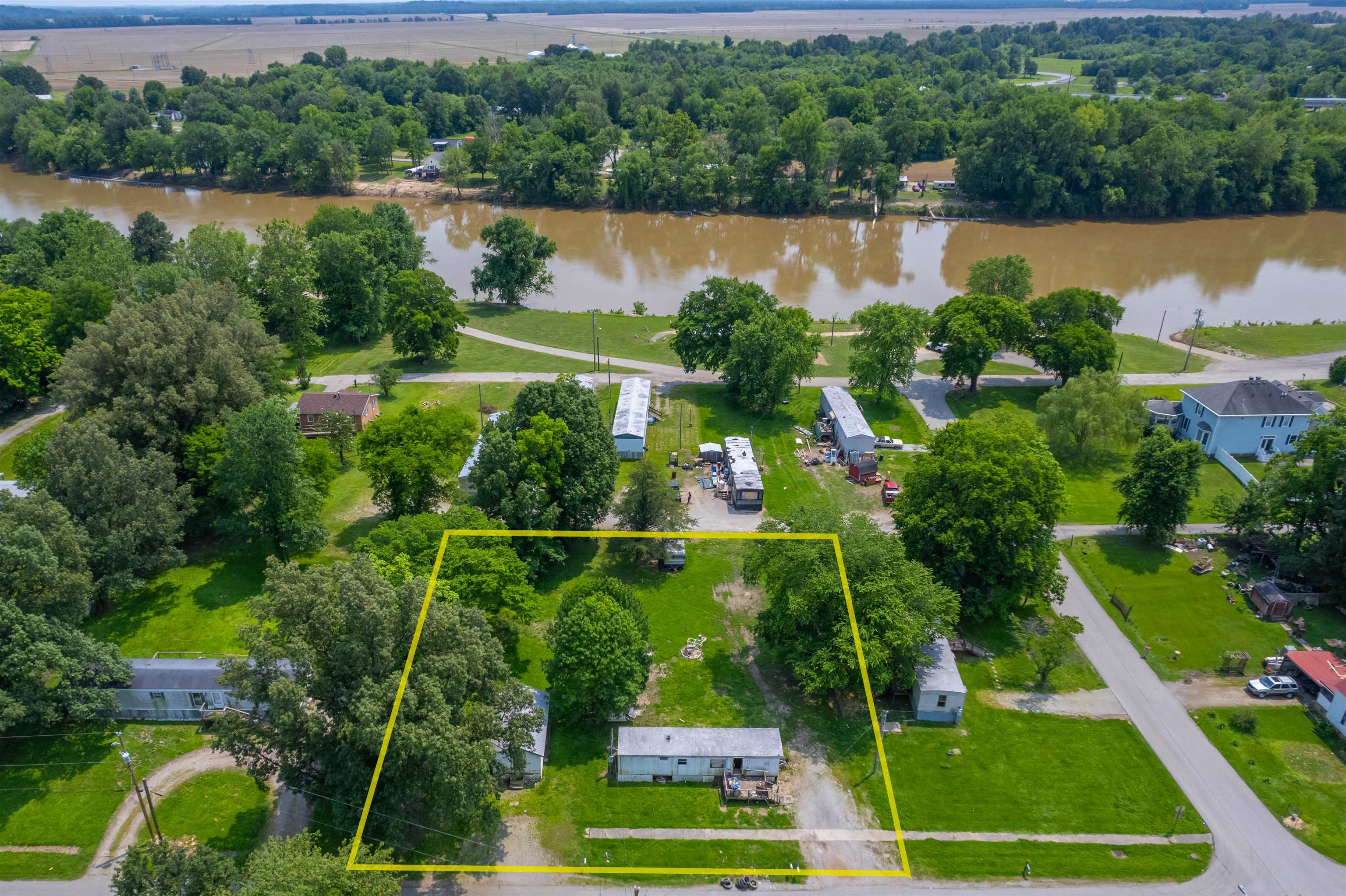 225/245 2nd St, Calhoun, Kentucky 42327, 2 Bedrooms Bedrooms, ,1 BathroomBathrooms,Manufactured Home,For Sale,2nd St,92275