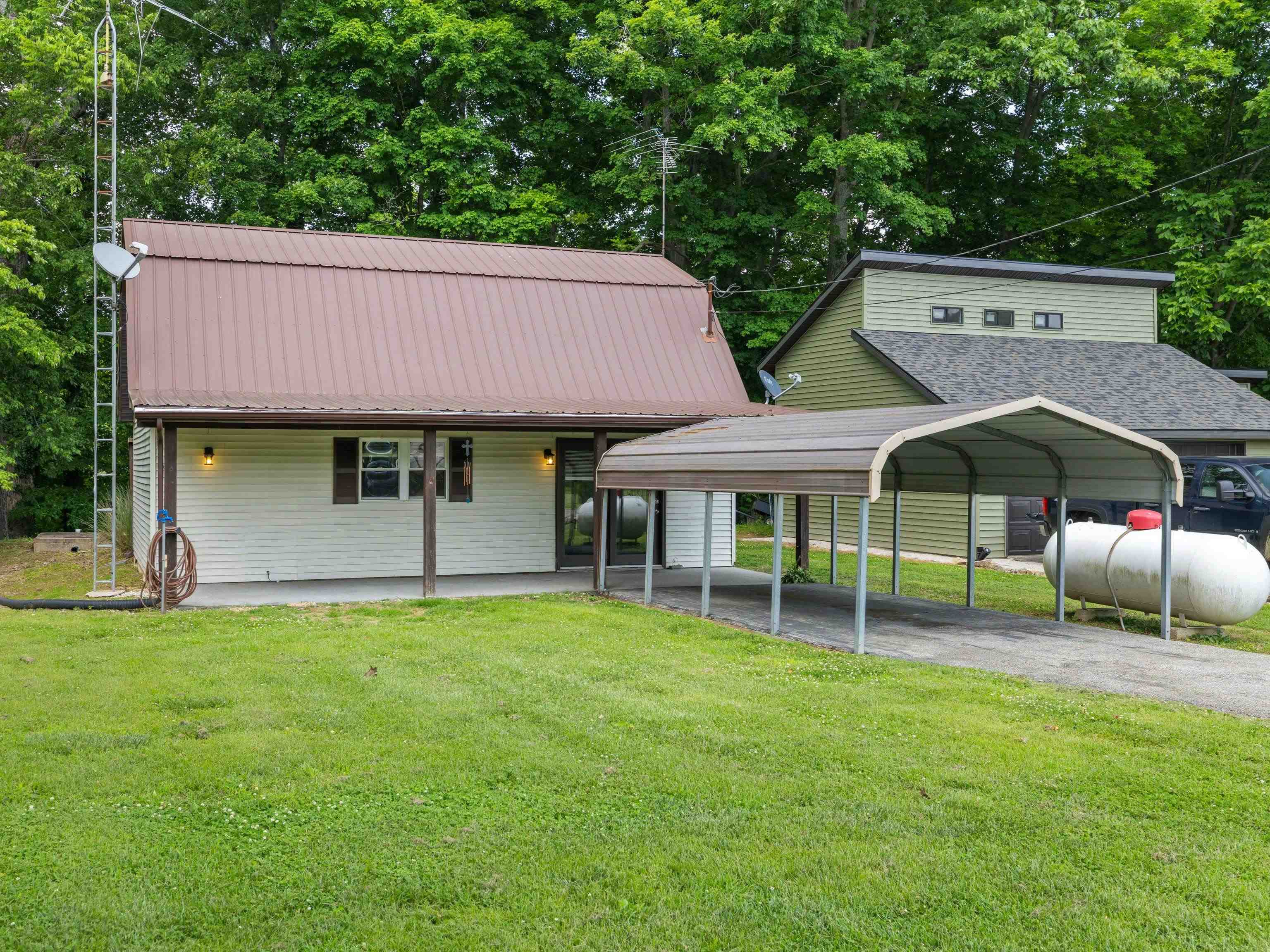 639 Clover Creek Cove Ln, Cloverport, Kentucky 40111, 2 Bedrooms Bedrooms, ,1 BathroomBathrooms,Single Family Residence,For Sale,Clover Creek Cove Ln,92276