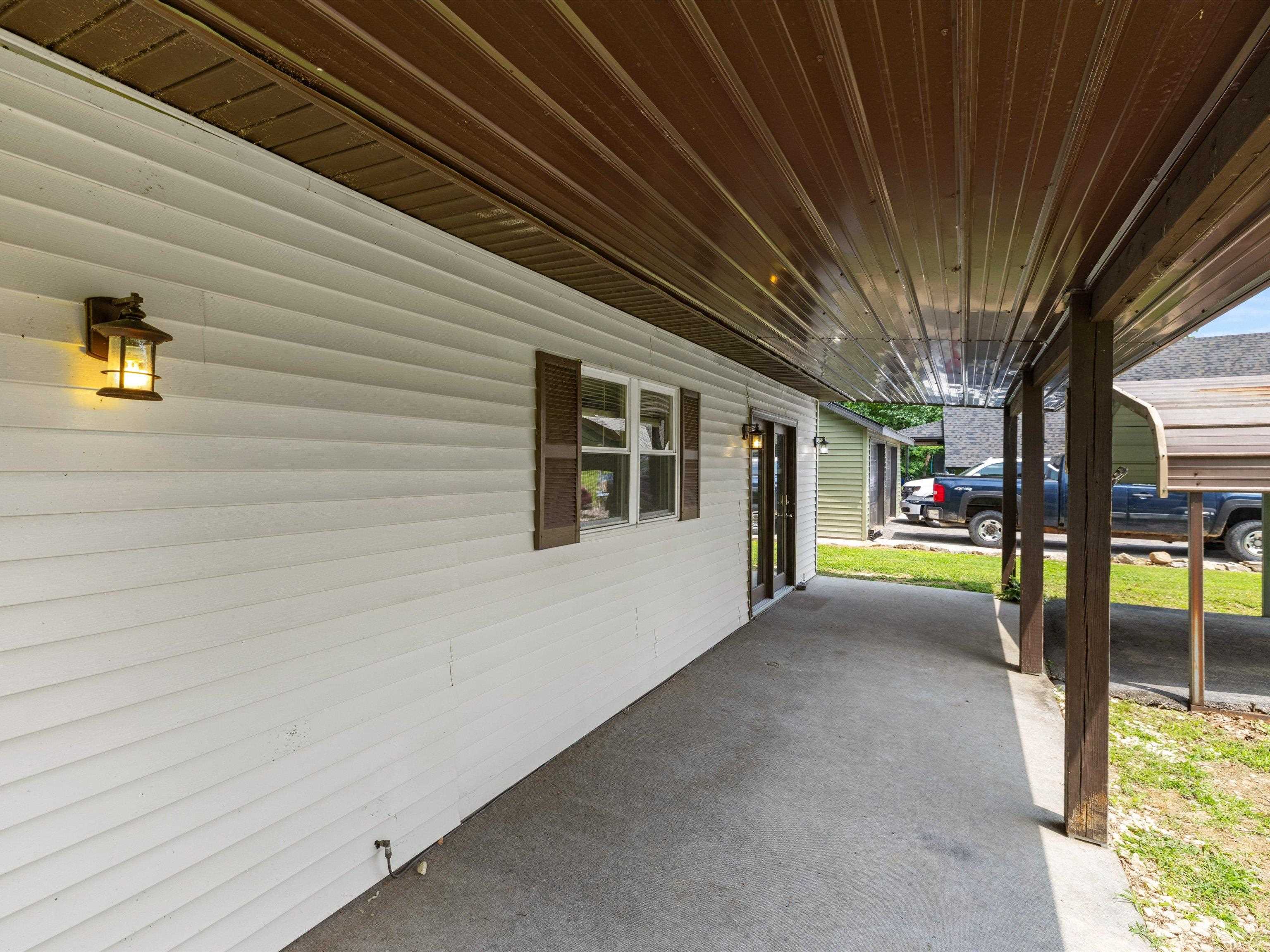639 Clover Creek Cove Ln, Cloverport, Kentucky 40111, 2 Bedrooms Bedrooms, ,1 BathroomBathrooms,Single Family Residence,For Sale,Clover Creek Cove Ln,92276
