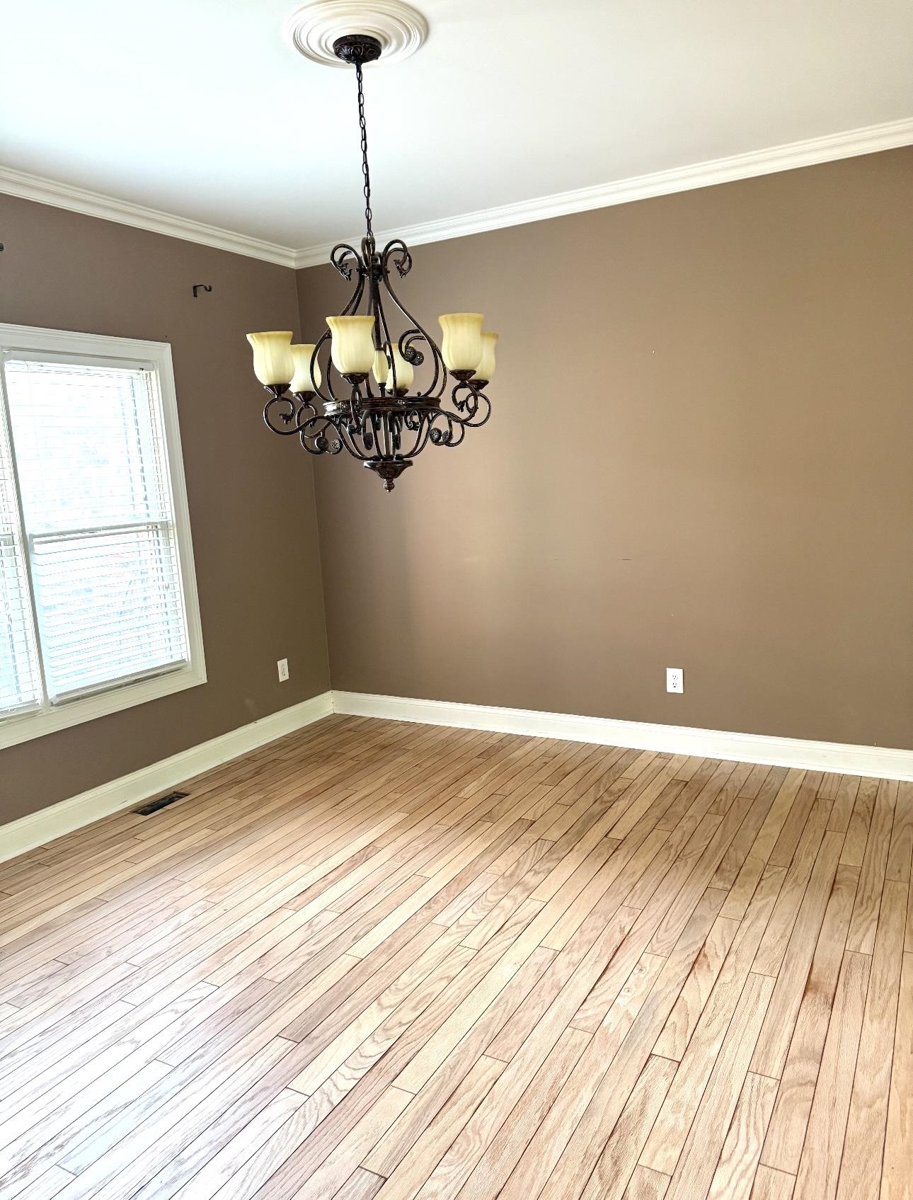 2747 South Hampton Rd, Owensboro, Kentucky 42303, 3 Bedrooms Bedrooms, ,3 BathroomsBathrooms,Single Family Residence,For Sale,South Hampton Rd,92279