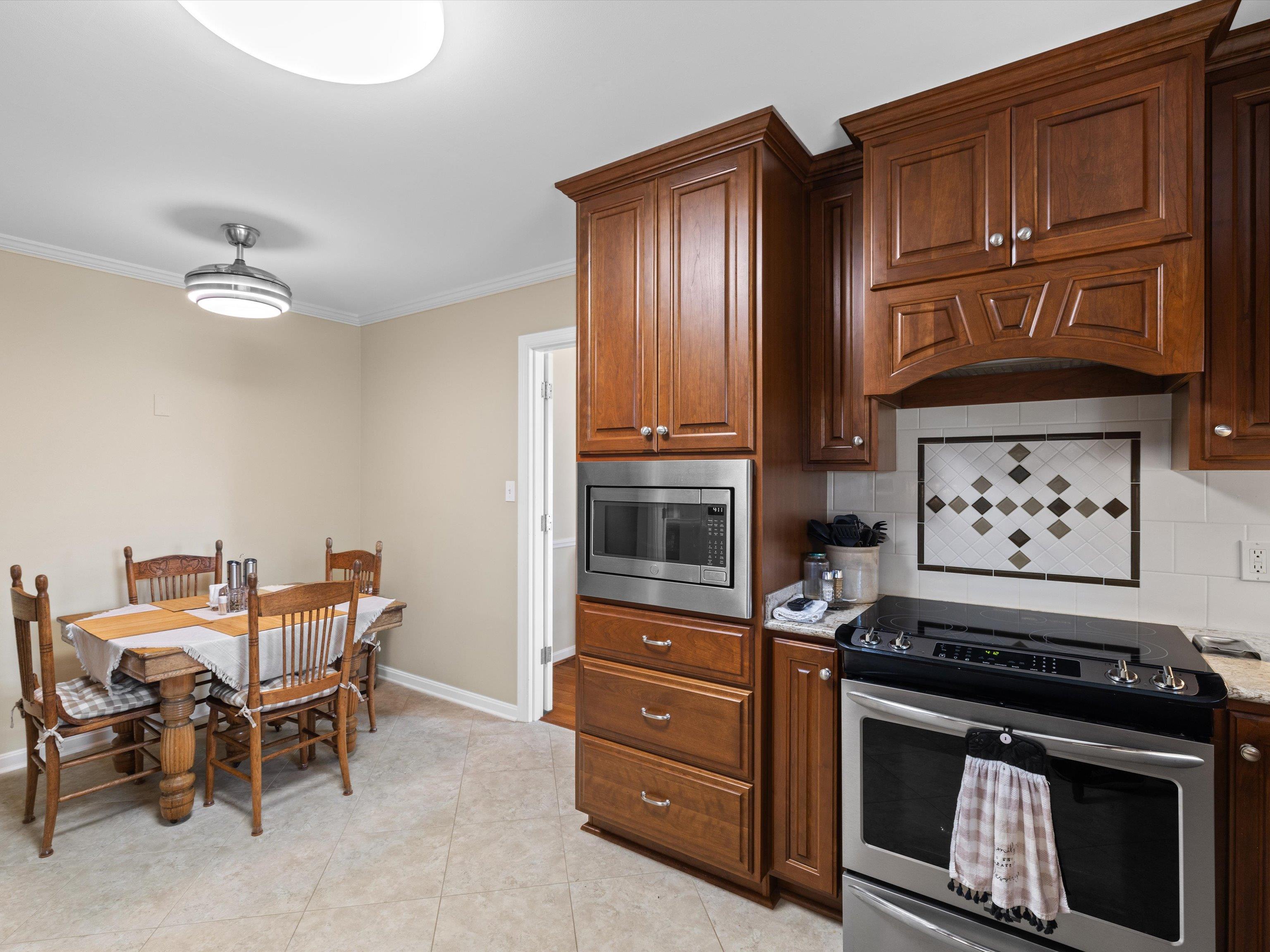 3420 Ashlawn Dr, Owensboro, Kentucky 42301, 3 Bedrooms Bedrooms, ,2 BathroomsBathrooms,Single Family Residence,For Sale,Ashlawn Dr,92282