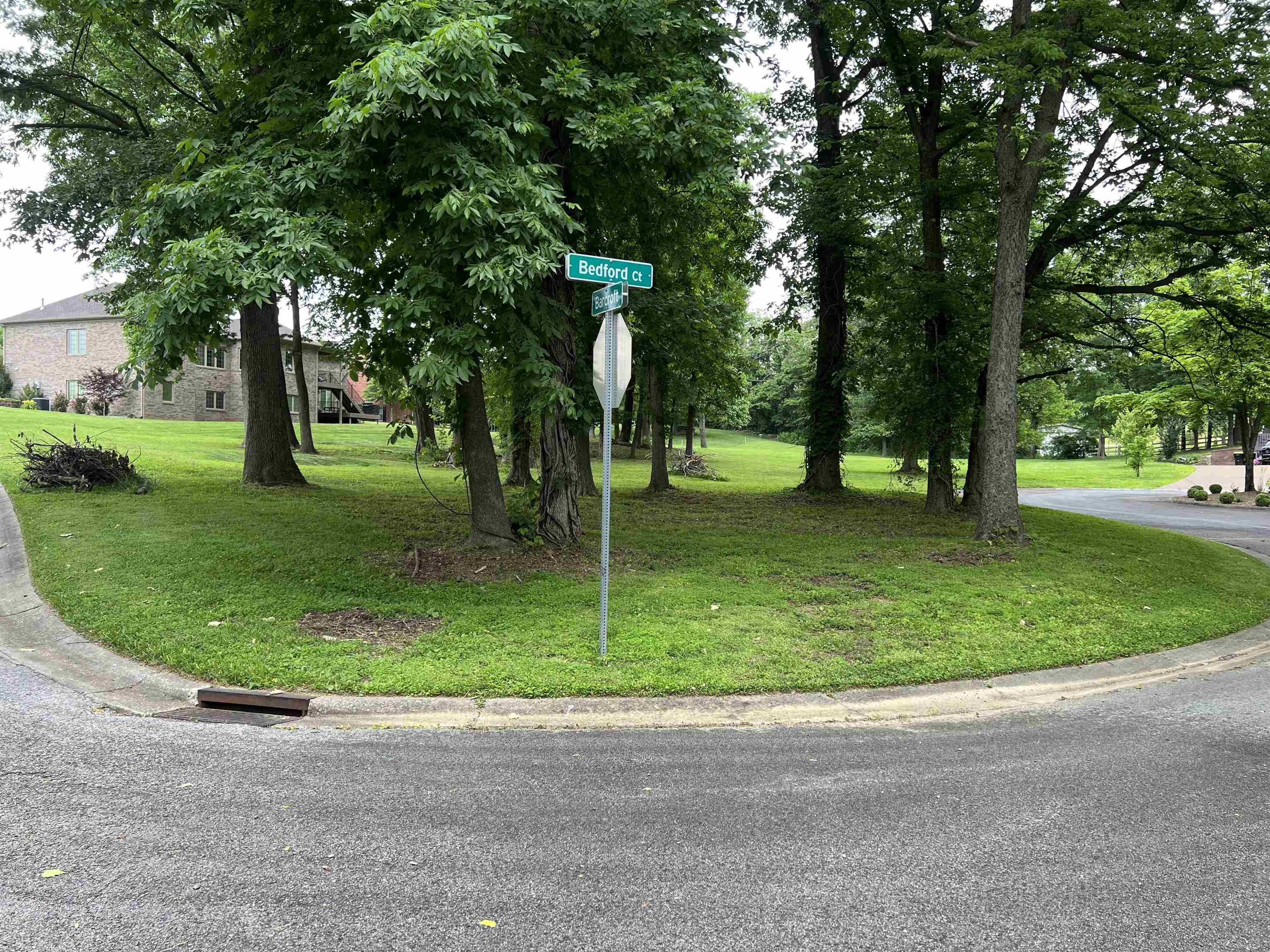 6668 Barcroft Drive, Owensboro, Kentucky 42303, ,Land,For Sale,Barcroft Drive,92284