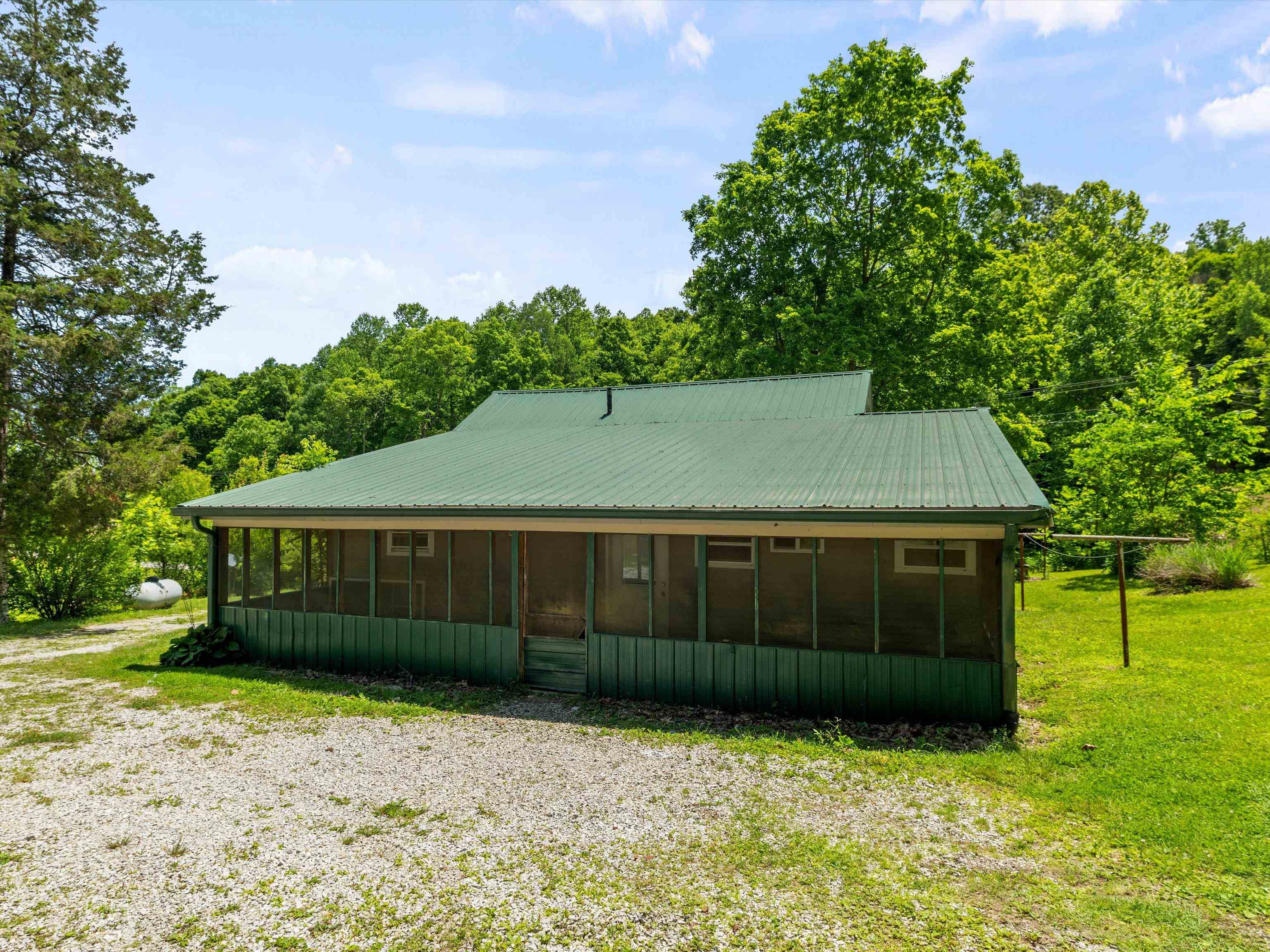 5221 Hwy 1414, Hartford, Kentucky 42347, 2 Bedrooms Bedrooms, ,1 BathroomBathrooms,Single Family Residence,For Sale,Hwy 1414,92286